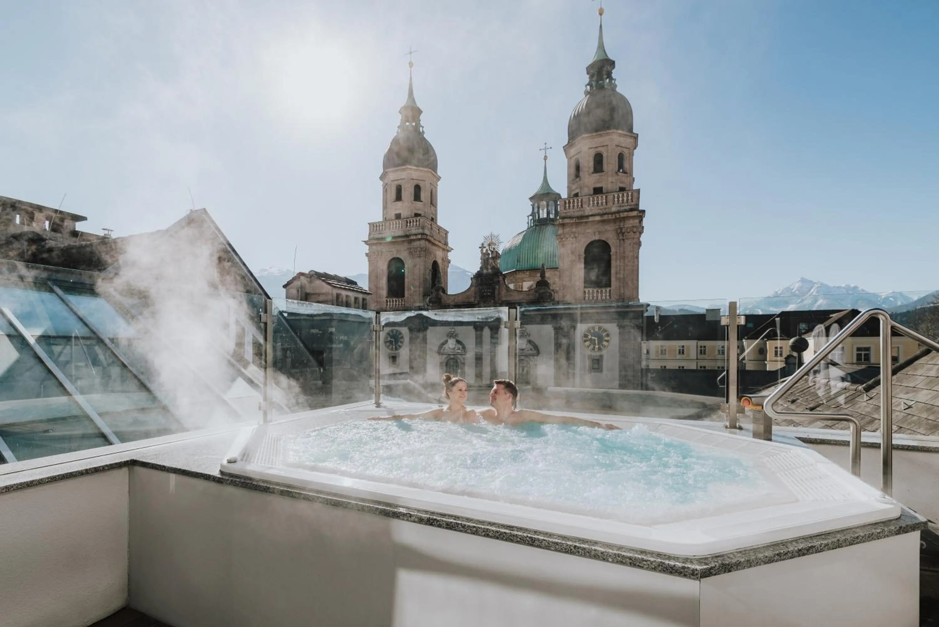 Swimming pool in Hotel Grauer Bär