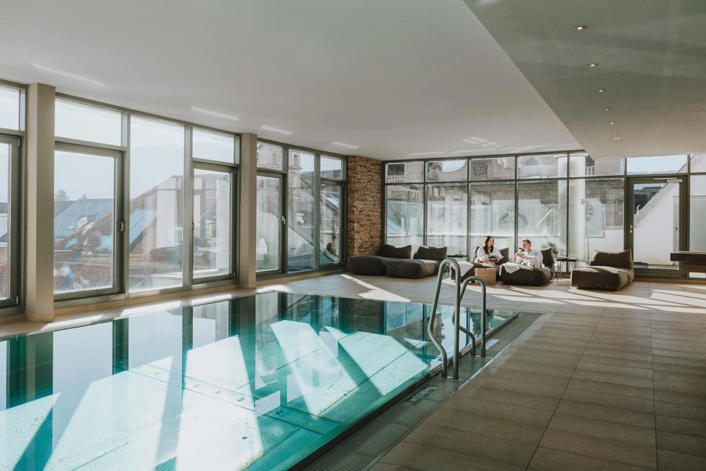 Swimming pool in Hotel Grauer Bär