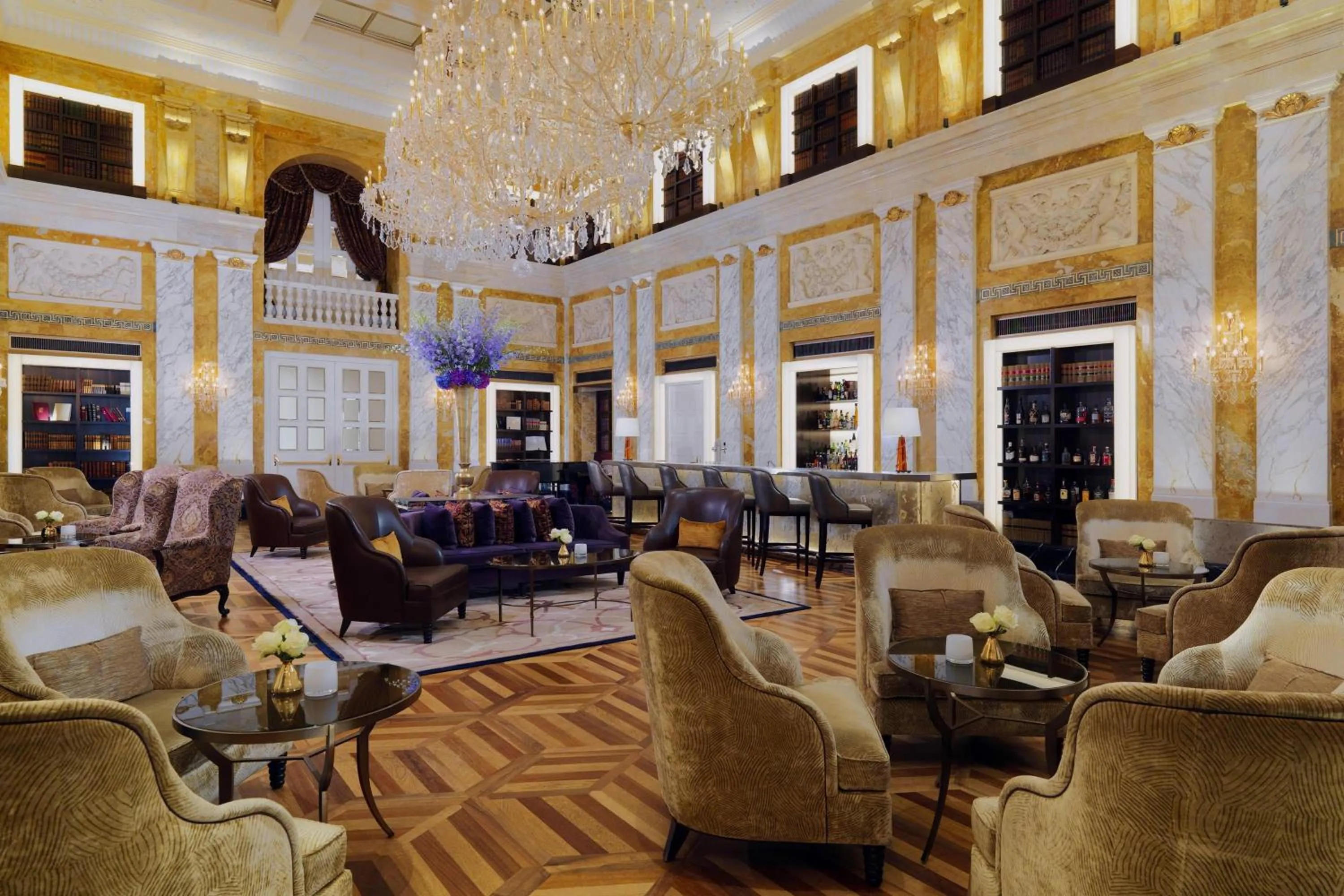 Lounge or bar in Hotel Imperial, a Luxury Collection Hotel, Vienna