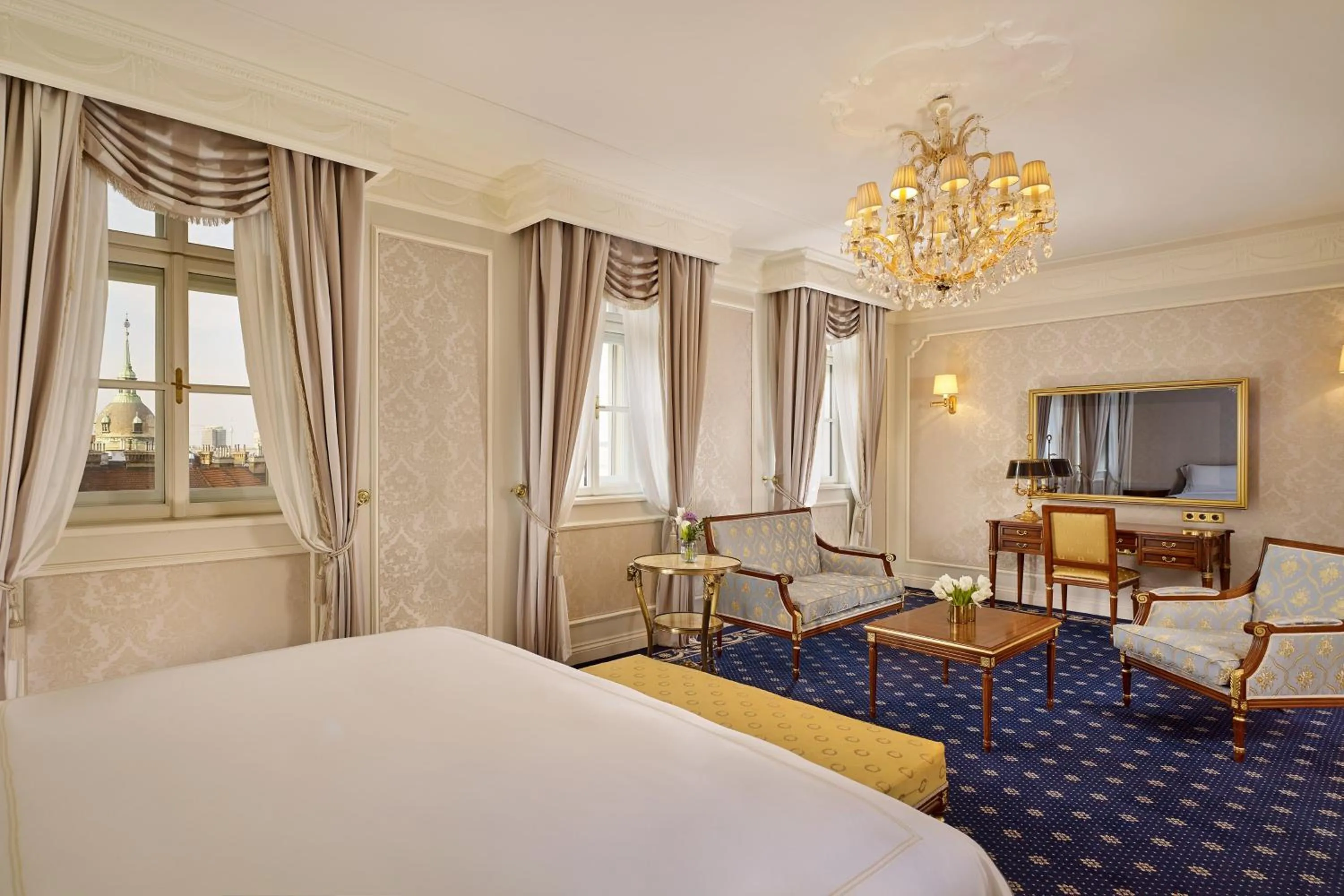 Photo of the whole room, Bed in Hotel Imperial, a Luxury Collection Hotel, Vienna