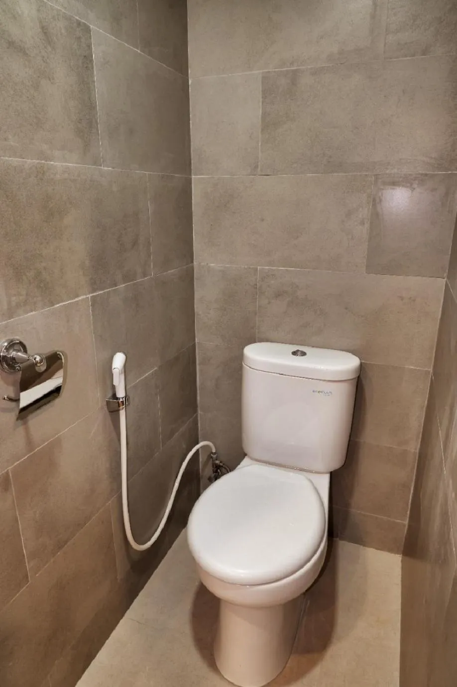 Toilet in Guest House 555 NKI