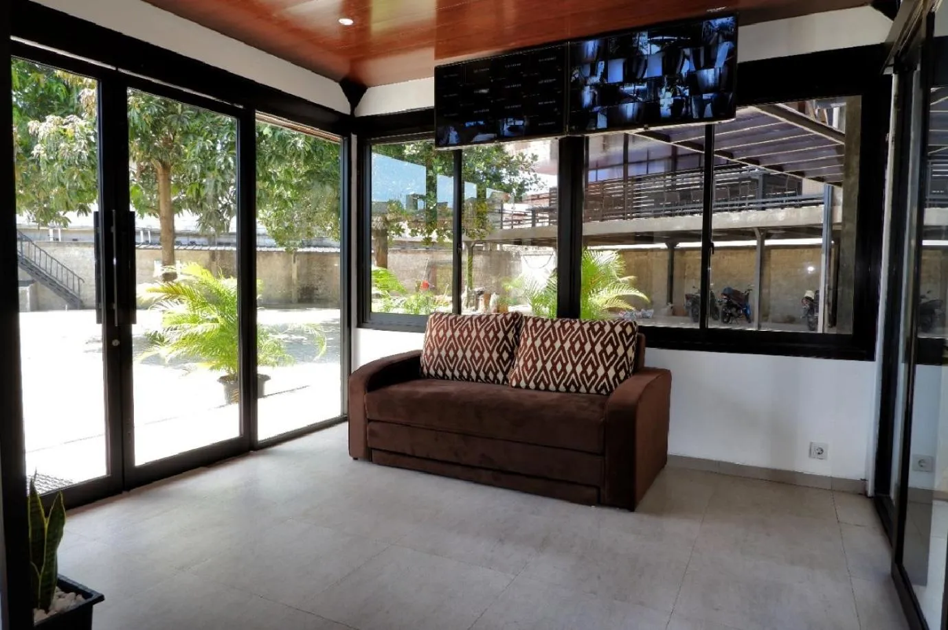 Lobby or reception in Guest House 555 NKI