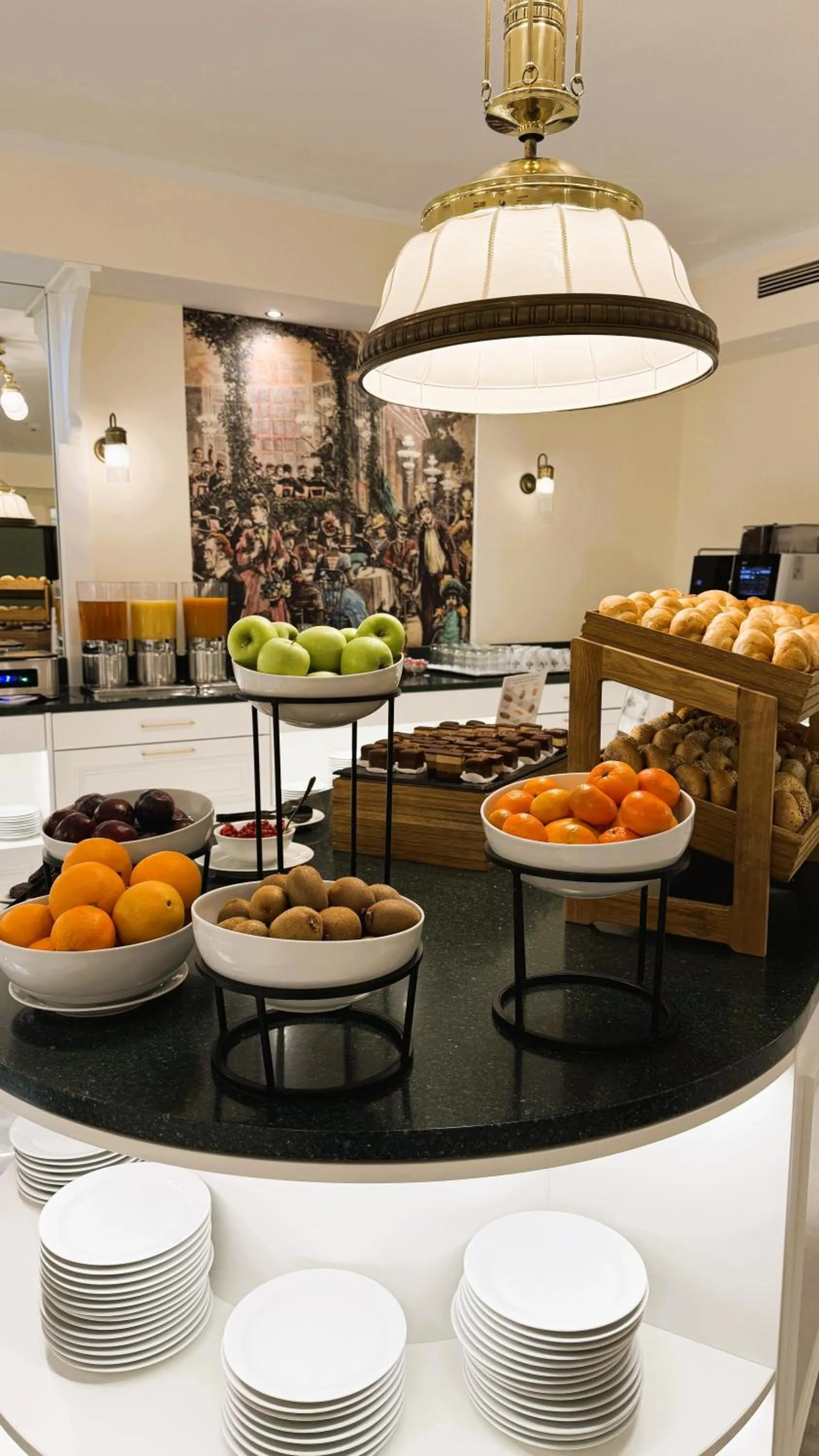 Buffet breakfast in Hotel Johann Strauss