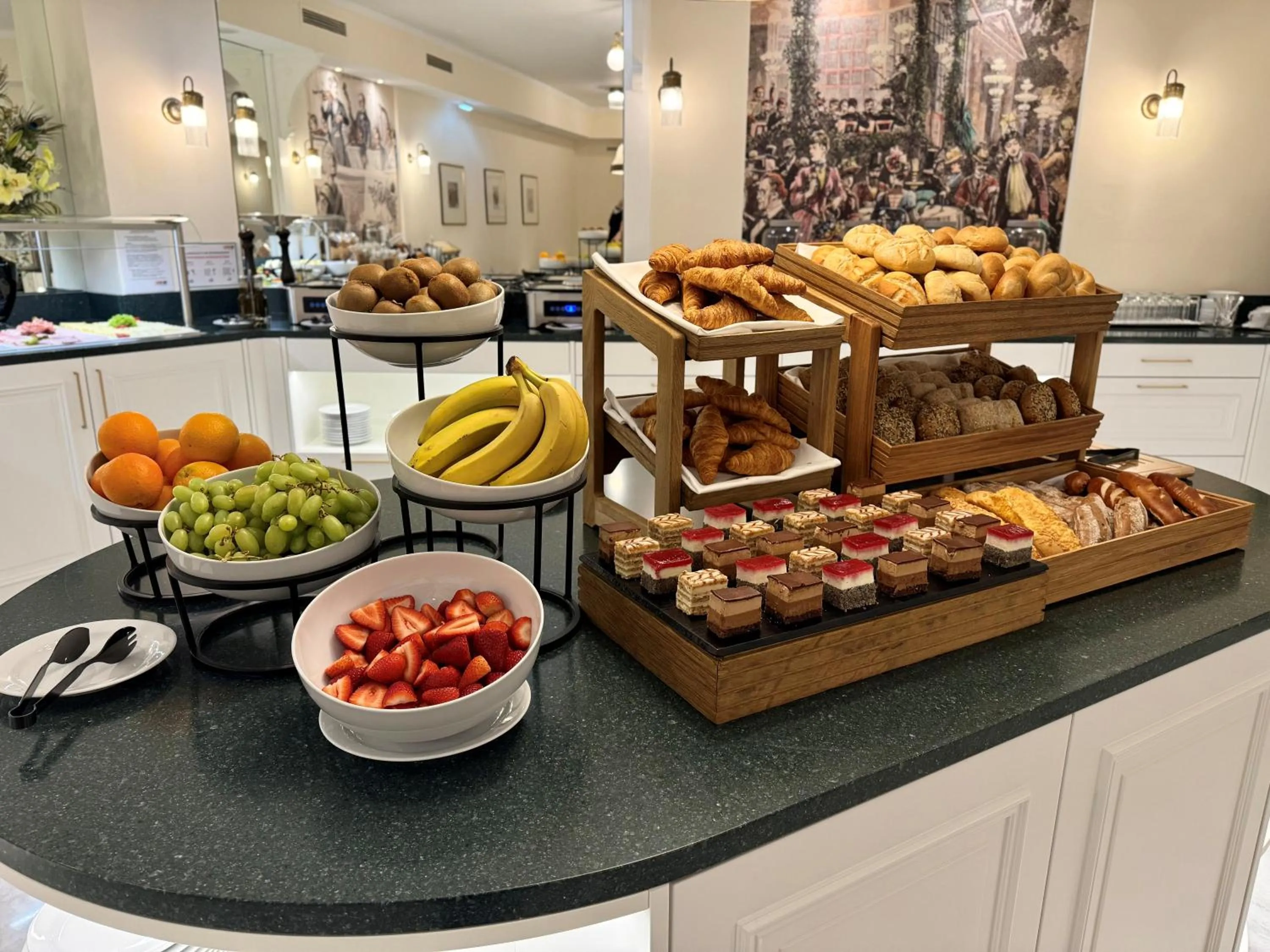 Breakfast in Hotel Johann Strauss