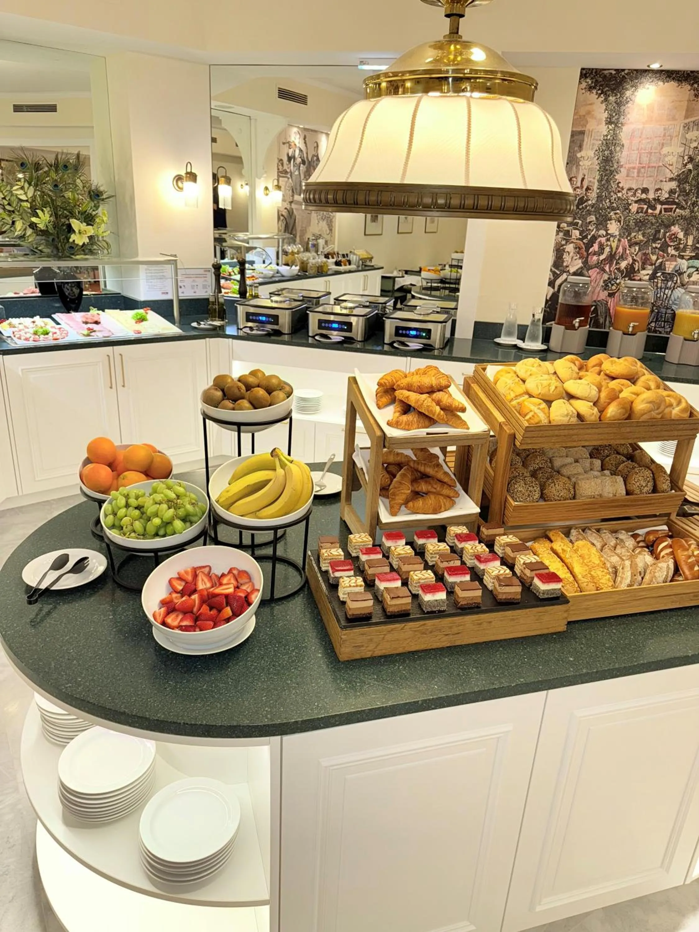 Breakfast in Hotel Johann Strauss