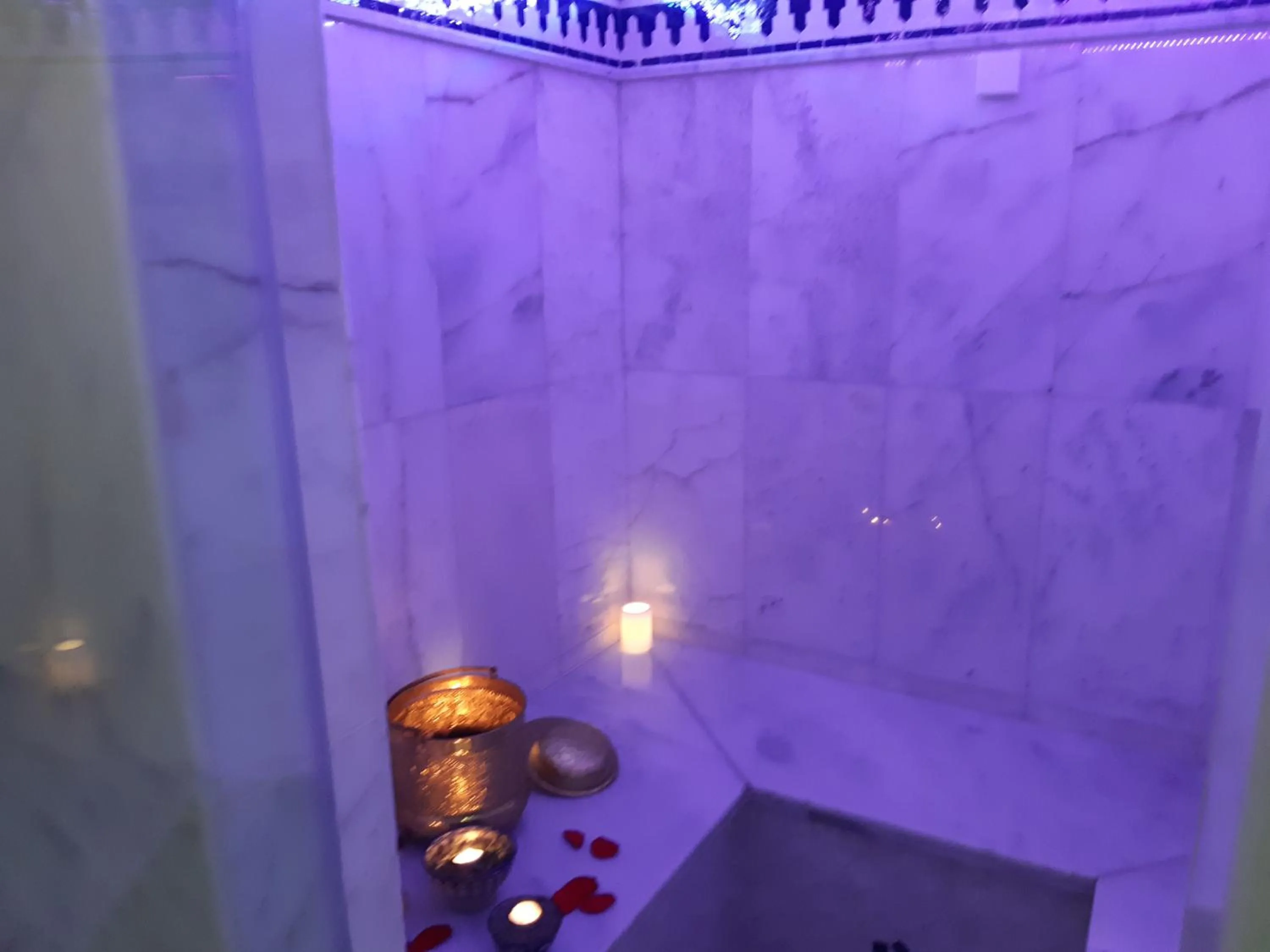 Steam room in Hotel Casa Miguel