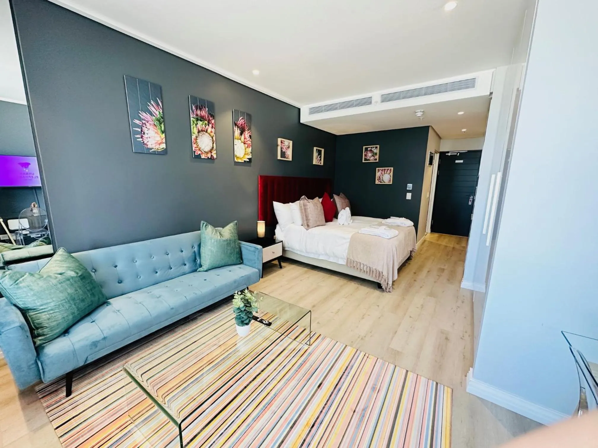 Photo of the whole room in Urban Elephant 16 On Bree