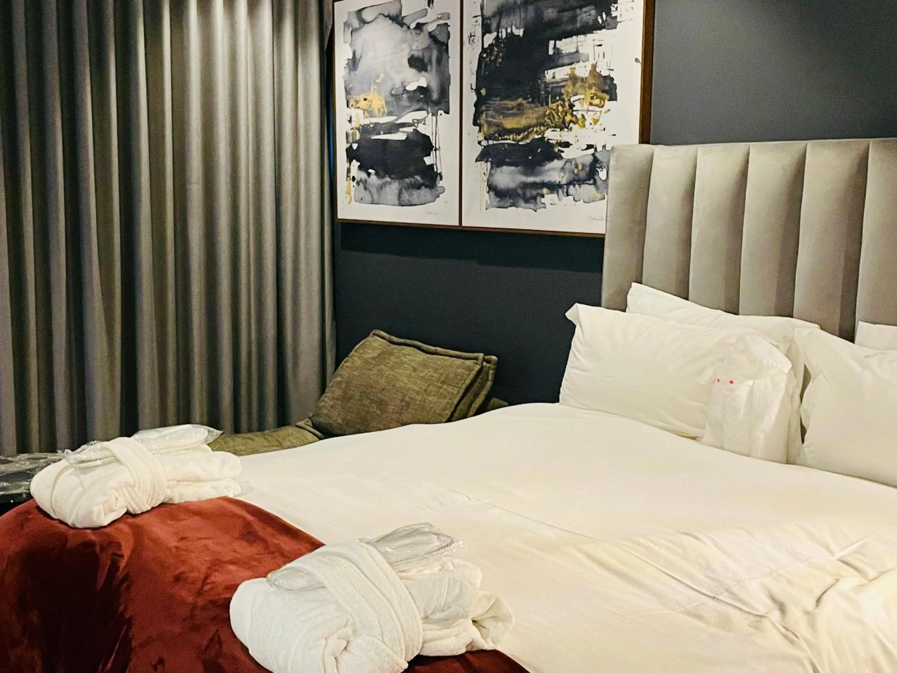 Bed in Urban Elephant 16 On Bree