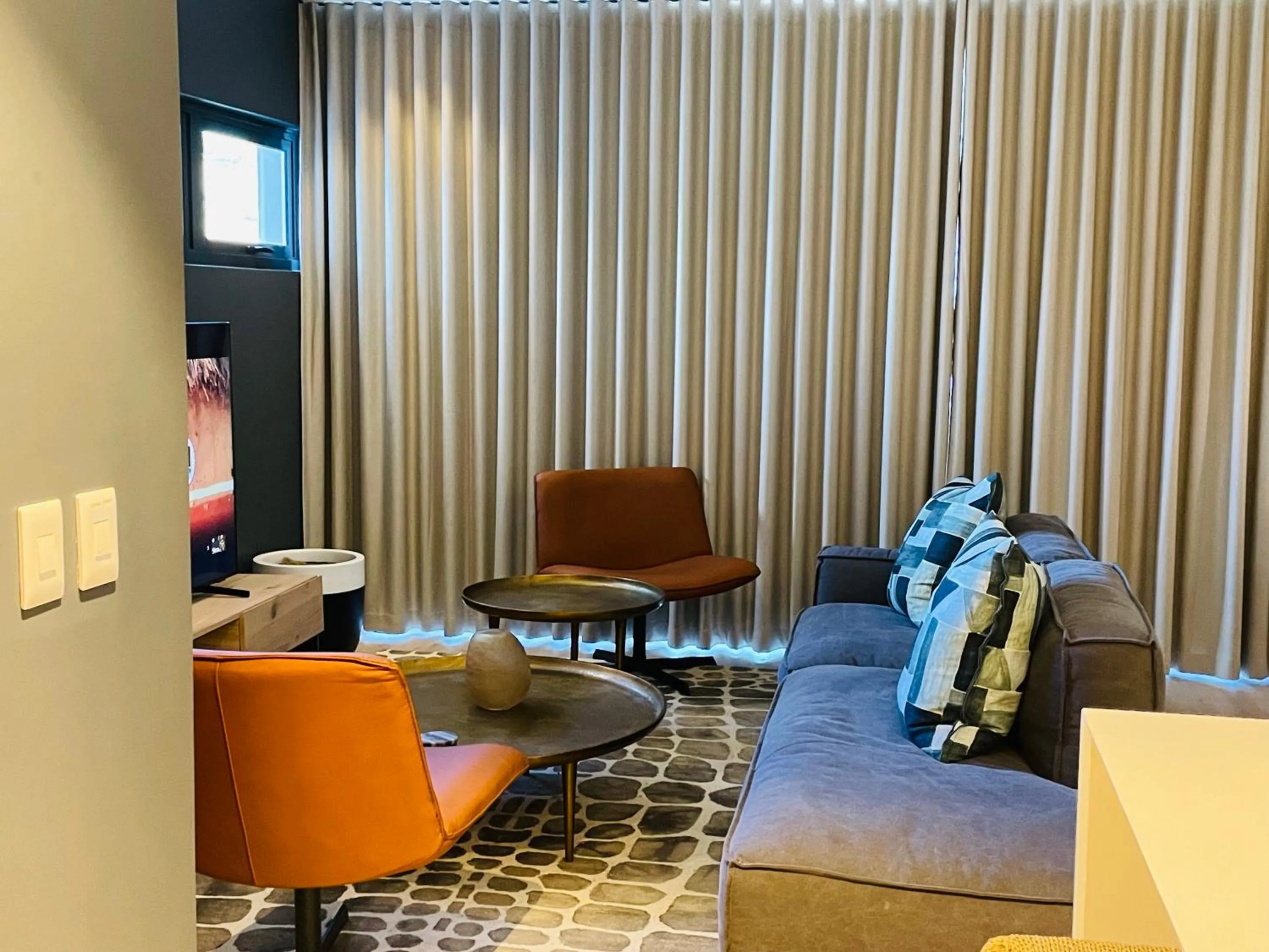 Seating area in Urban Elephant 16 On Bree