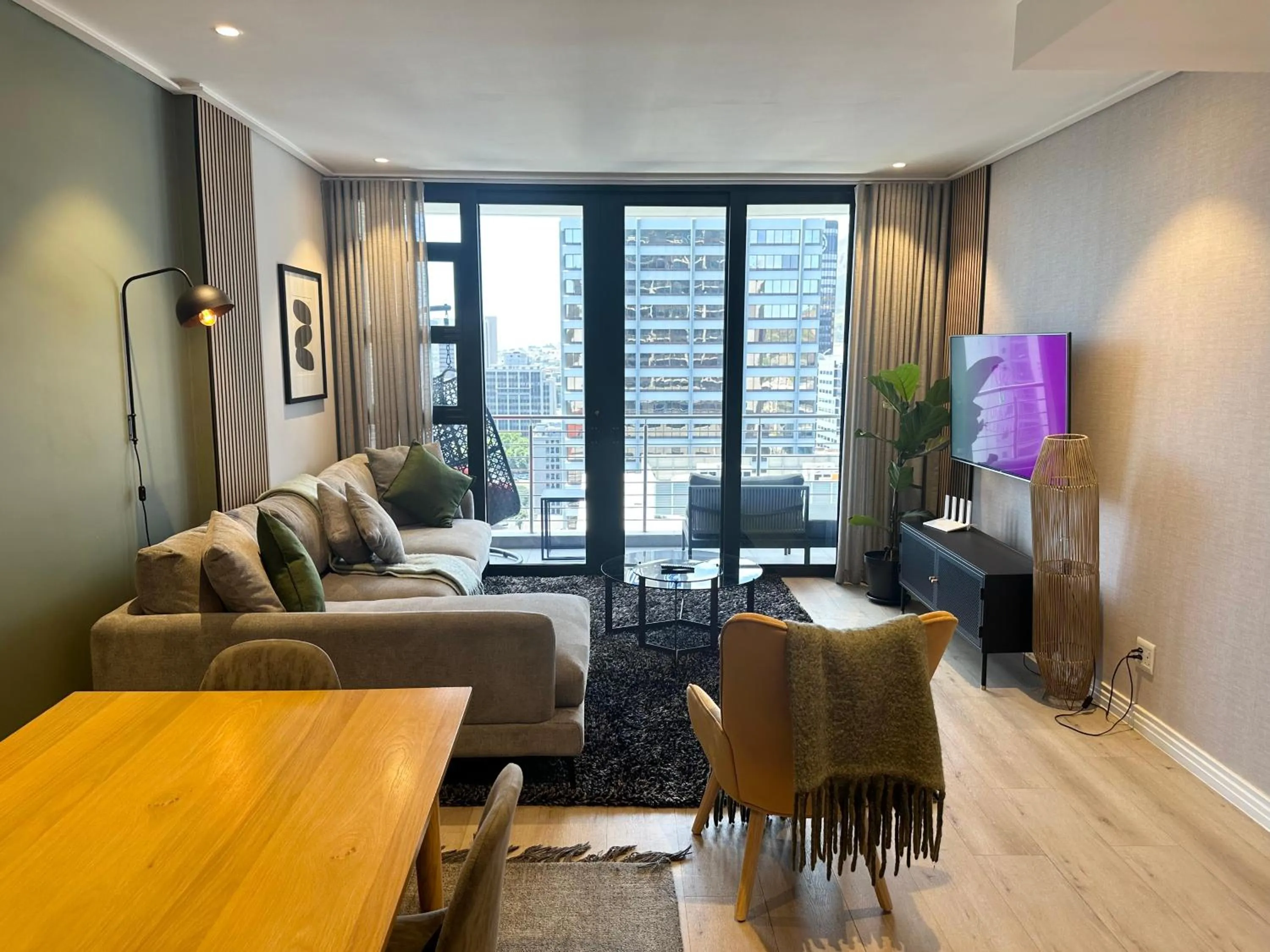 TV and multimedia, Bed in Urban Elephant 16 On Bree