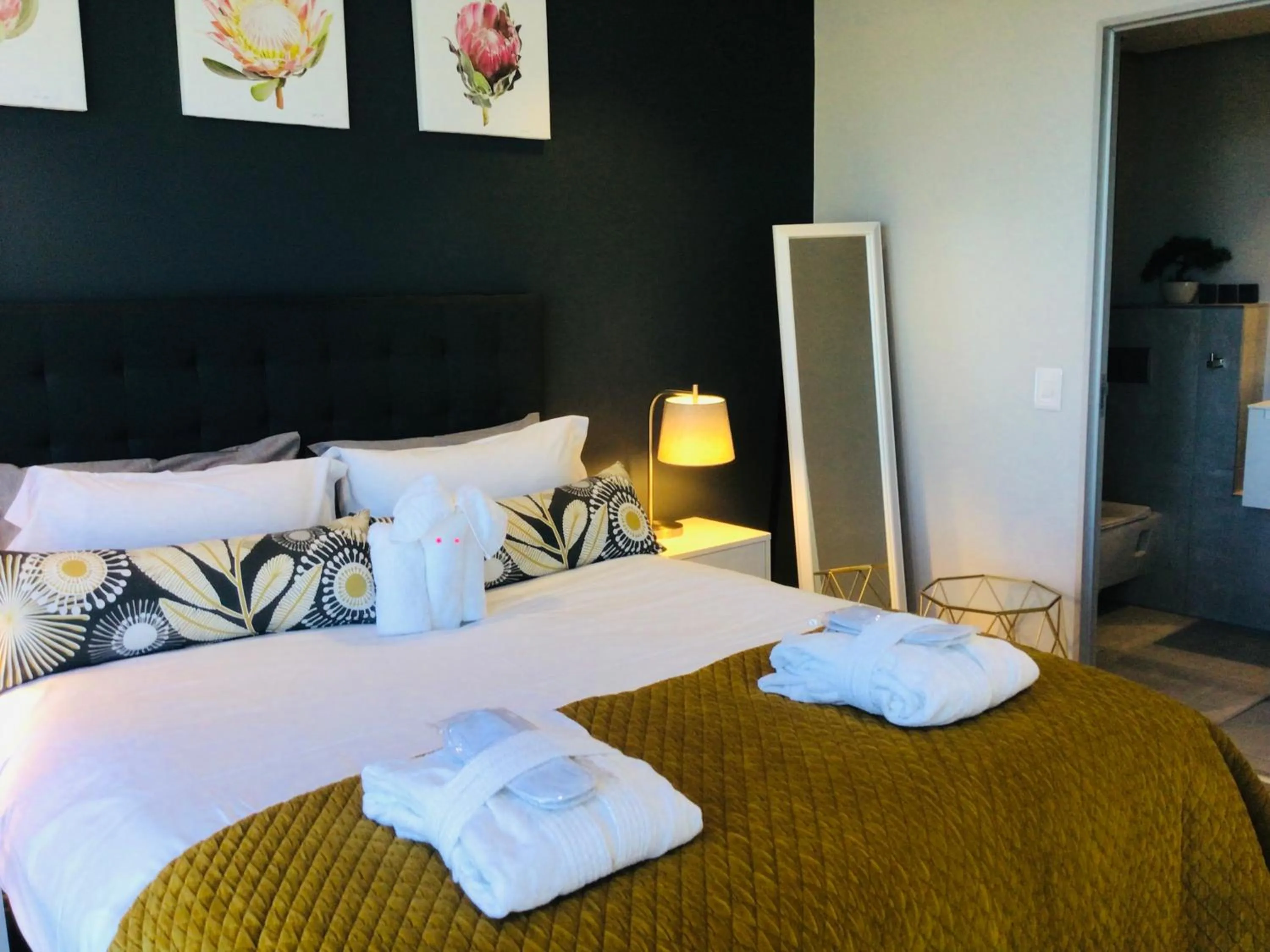 Bedroom, Bed in Urban Elephant 16 On Bree