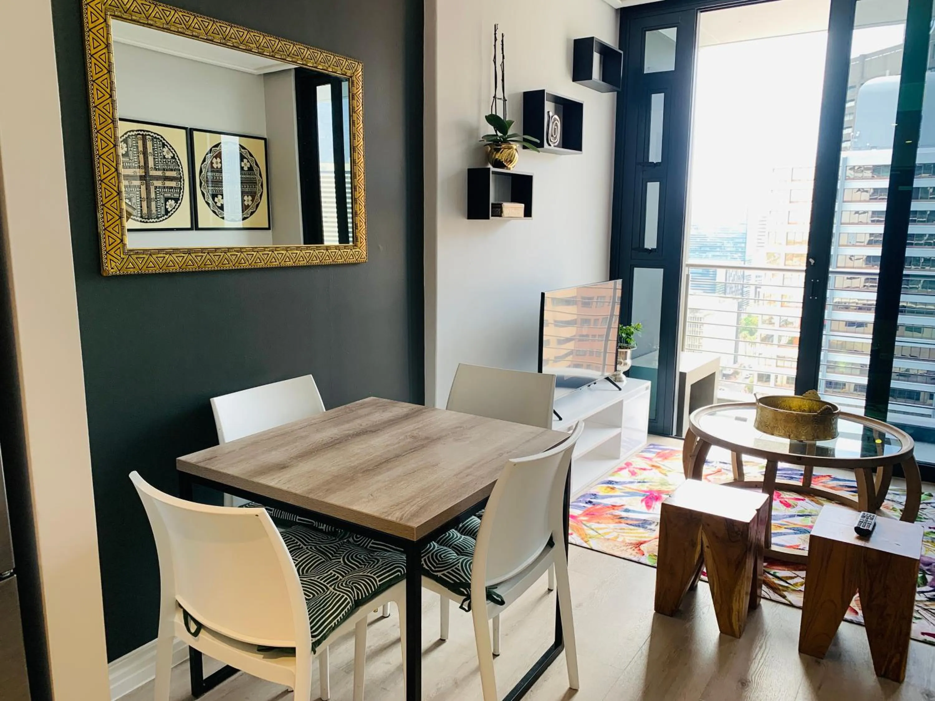 Dining area in Urban Elephant 16 On Bree