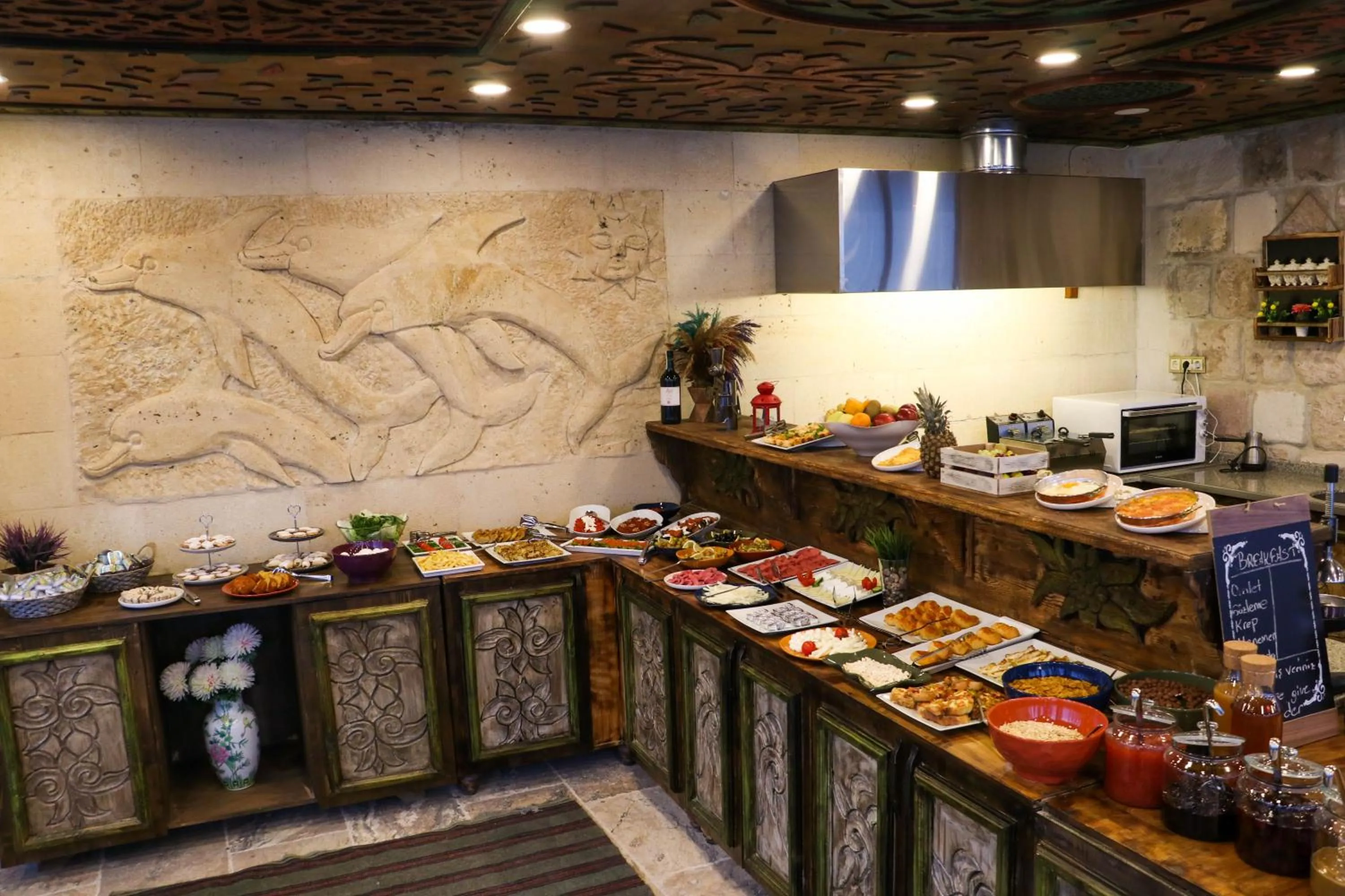 Restaurant/places to eat in Olivia Cave Hotel