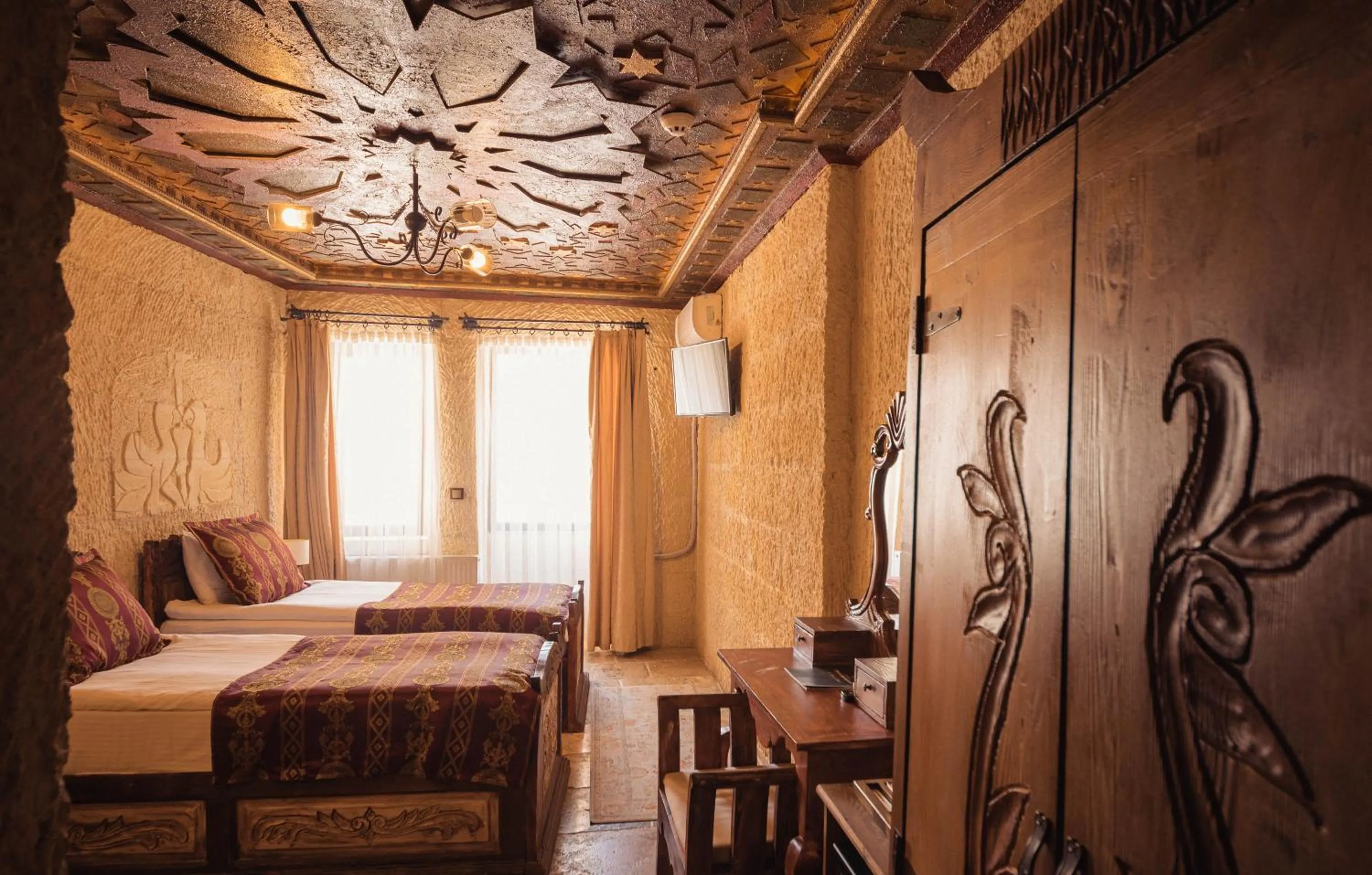 Bed in Olivia Cave Hotel