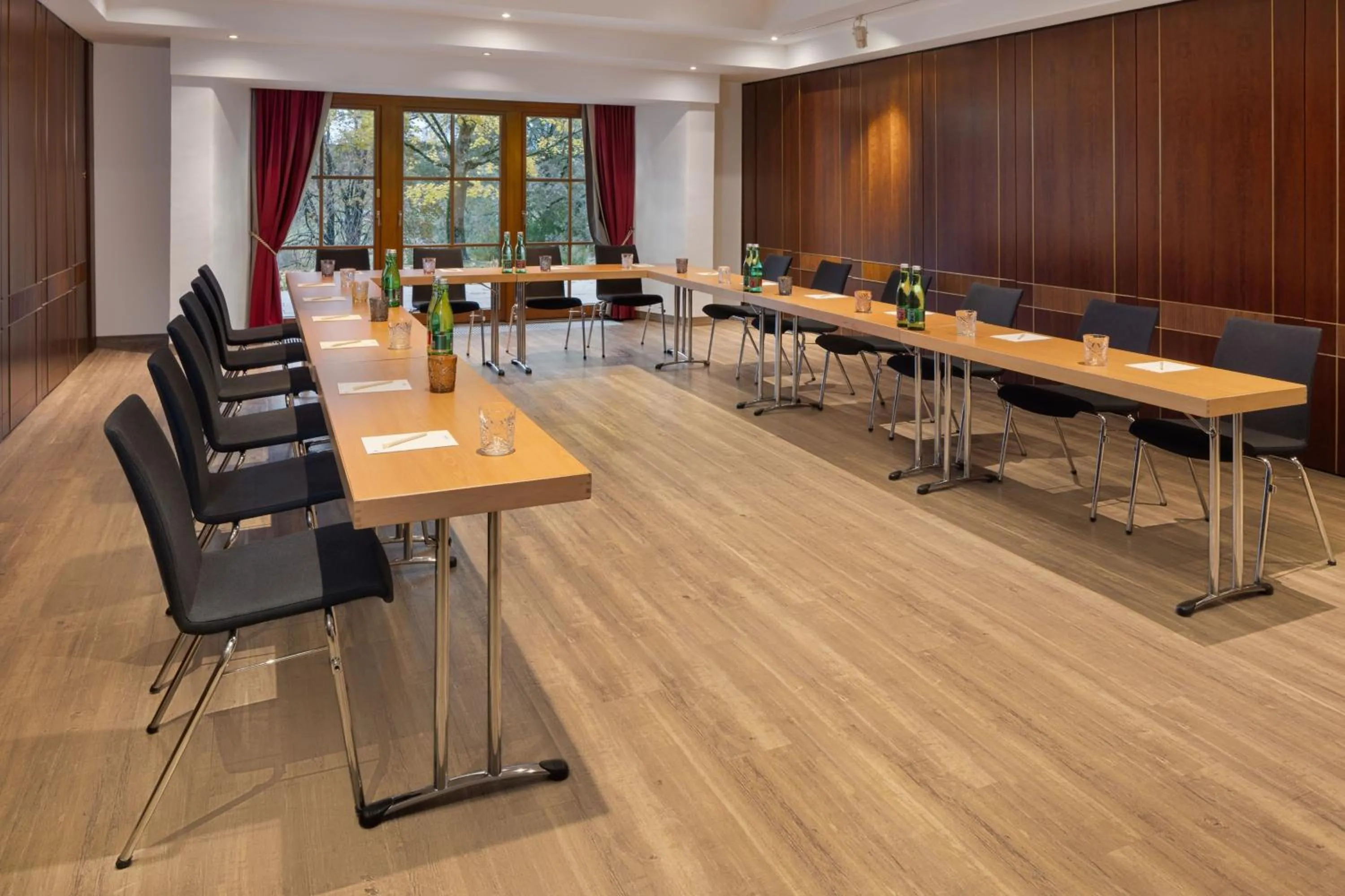 Meeting/conference room in Arabella Jagdhof Resort am Fuschlsee, a Tribute Portfolio Hotel