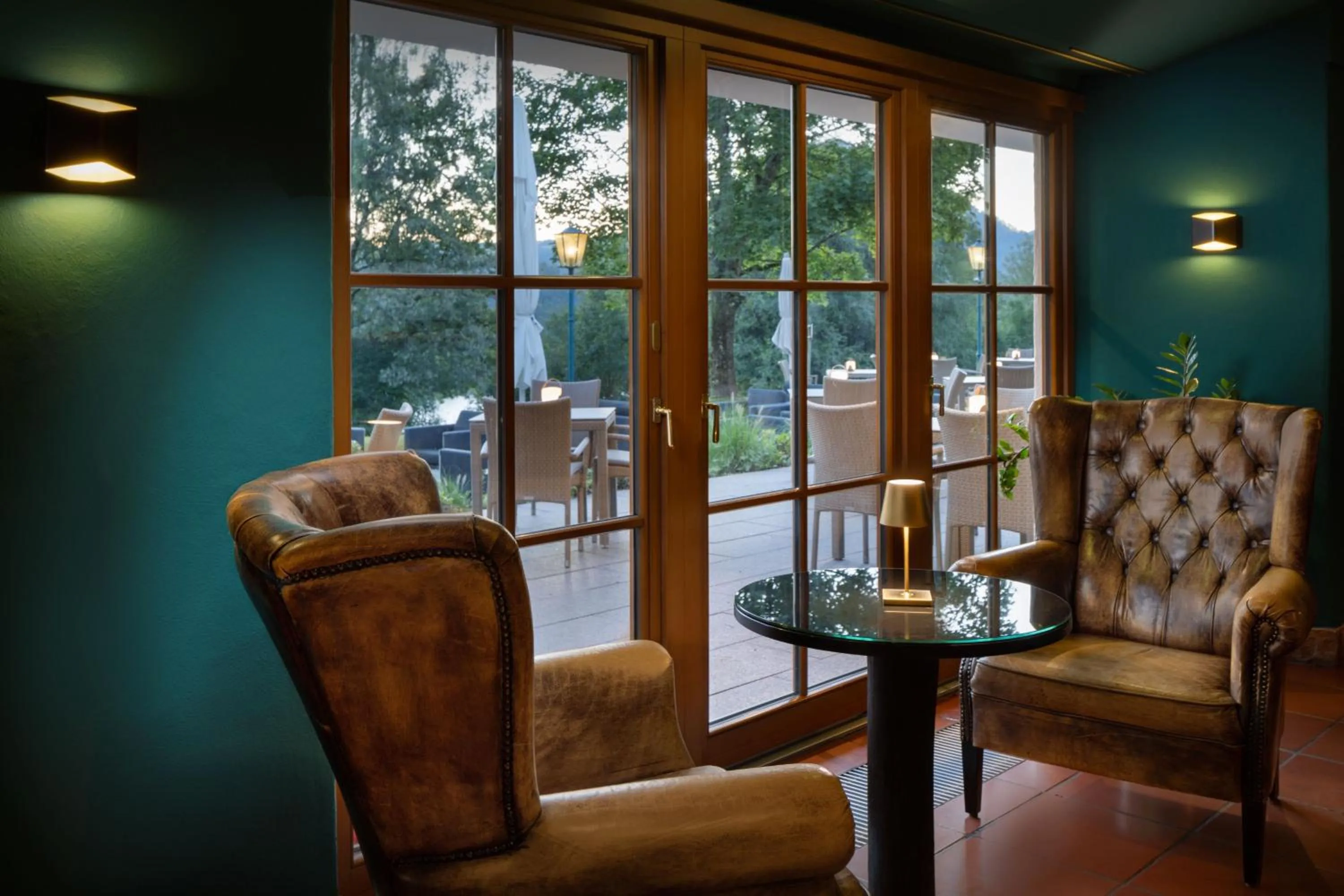 Lounge or bar in Arabella Jagdhof Resort am Fuschlsee, a Tribute Portfolio Hotel