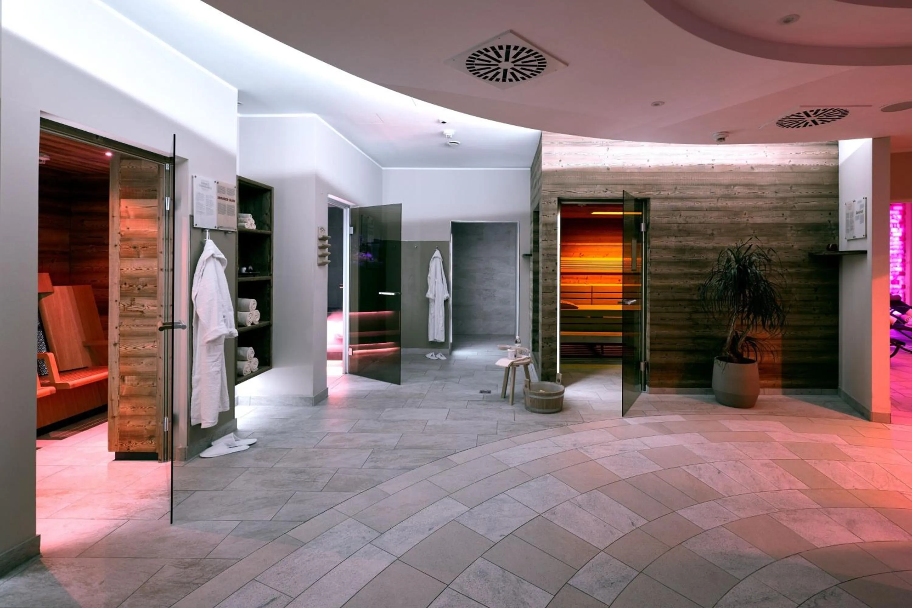 Spa and wellness centre/facilities in Arabella Jagdhof Resort am Fuschlsee, a Tribute Portfolio Hotel