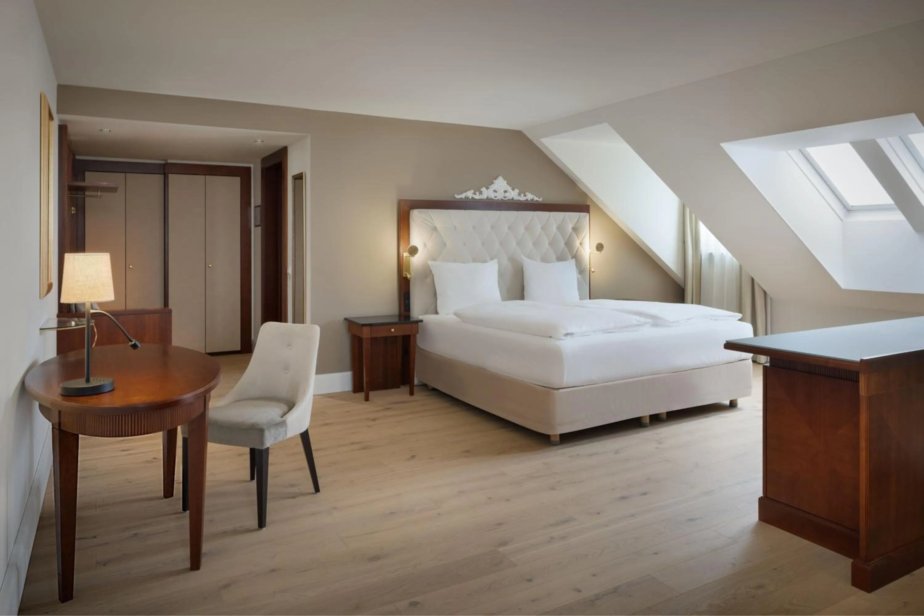 Photo of the whole room, Bed in Arabella Jagdhof Resort am Fuschlsee, a Tribute Portfolio Hotel
