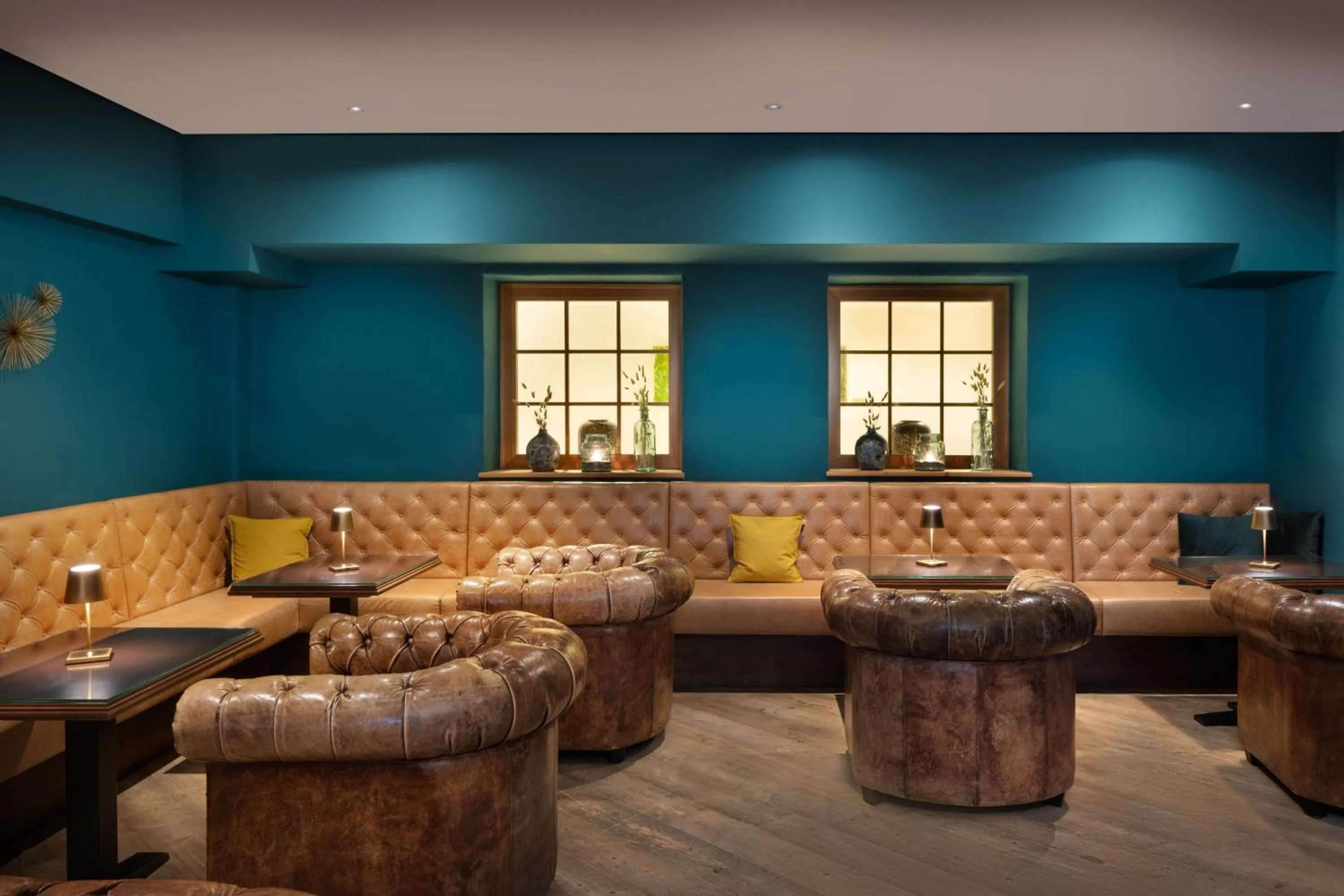 Lounge or bar in Arabella Jagdhof Resort am Fuschlsee, a Tribute Portfolio Hotel