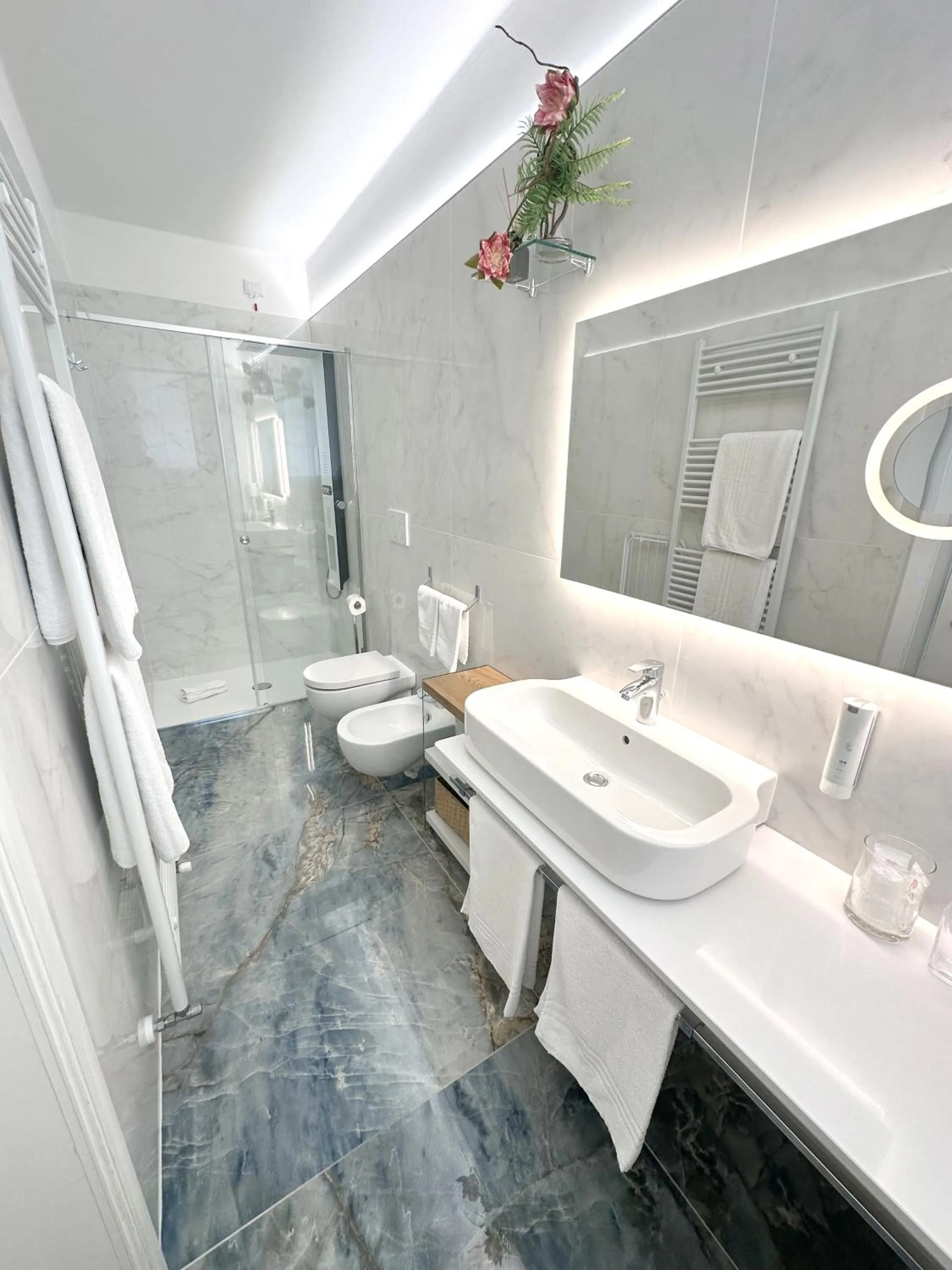 Shower in Adagio Salentino