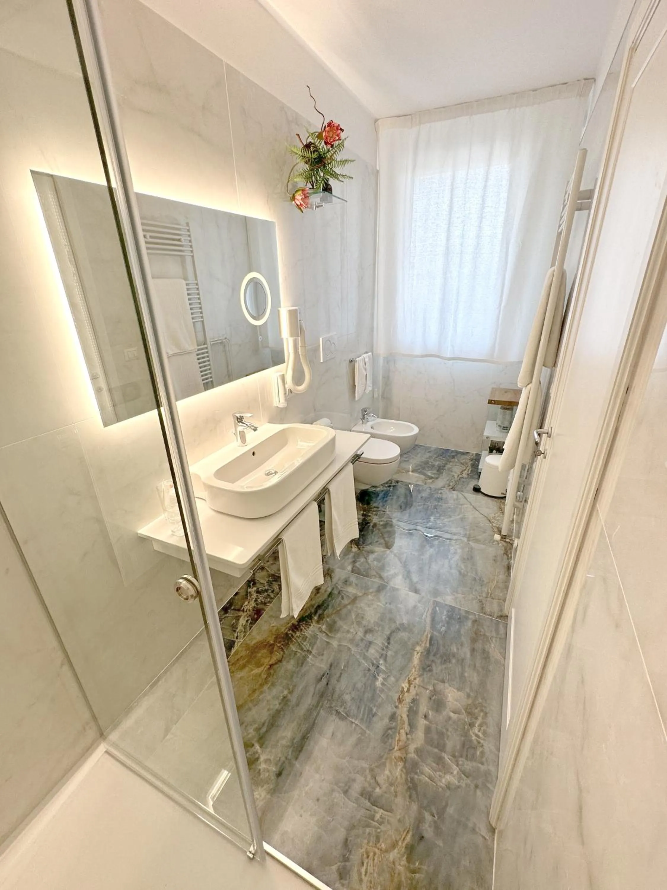 Shower in Adagio Salentino