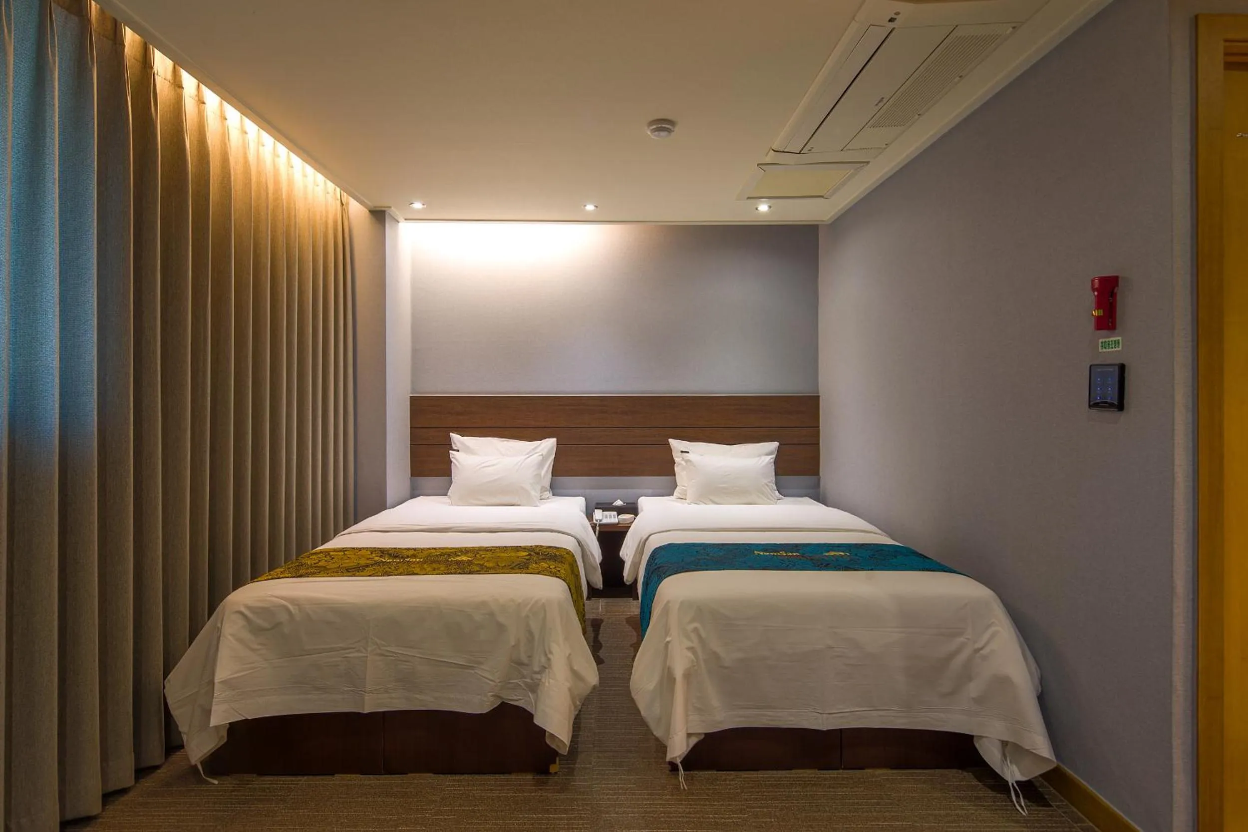 Decorative detail, Bed in Namsan Hill Hotel