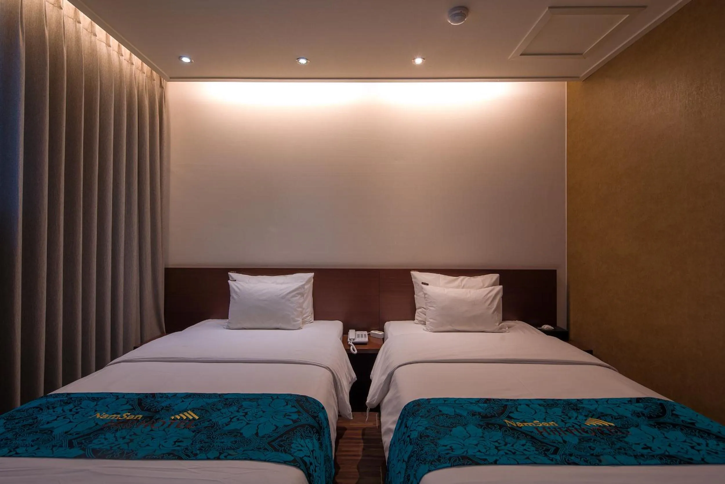 Decorative detail, Bed in Namsan Hill Hotel