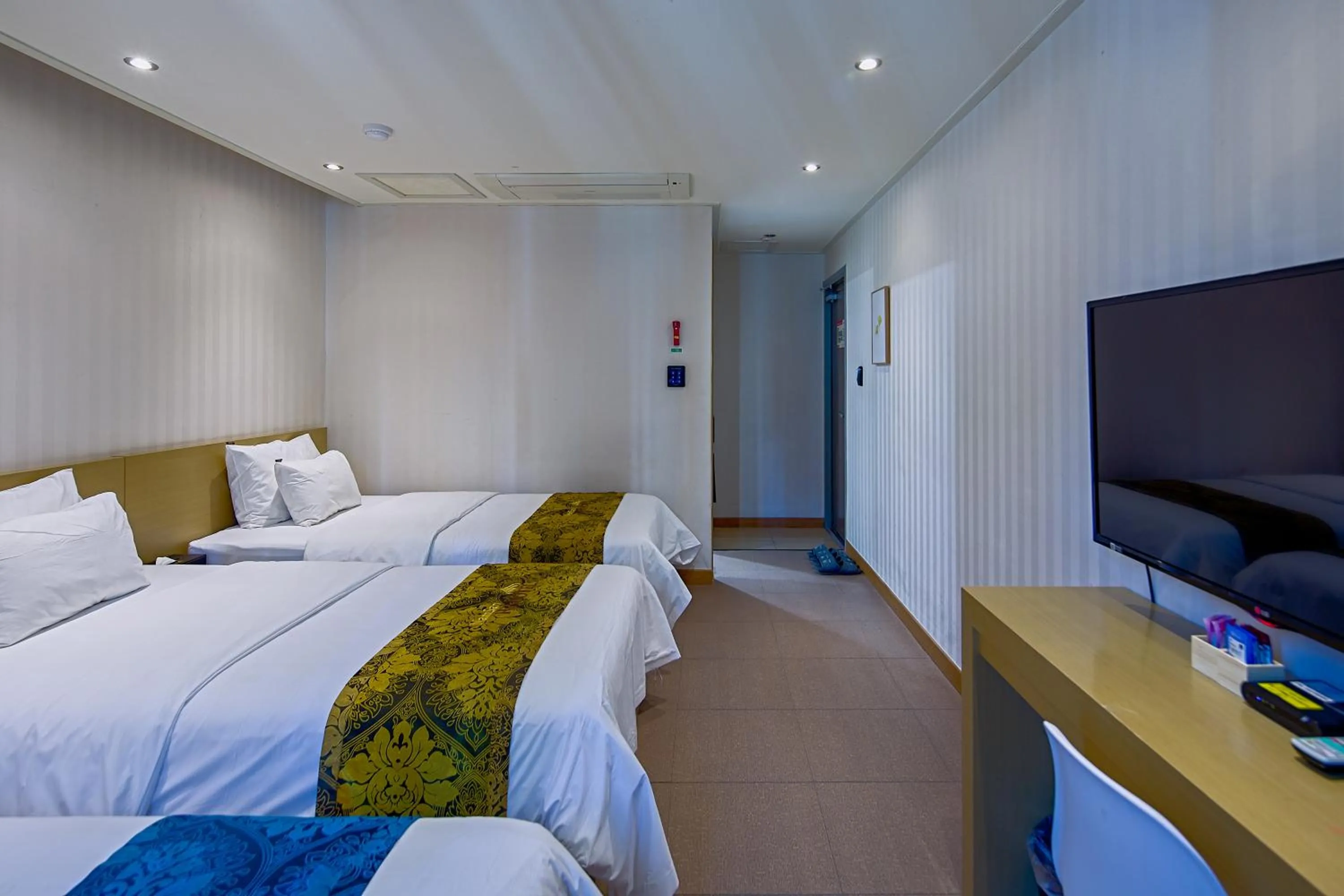 Area and facilities, Bed in Namsan Hill Hotel