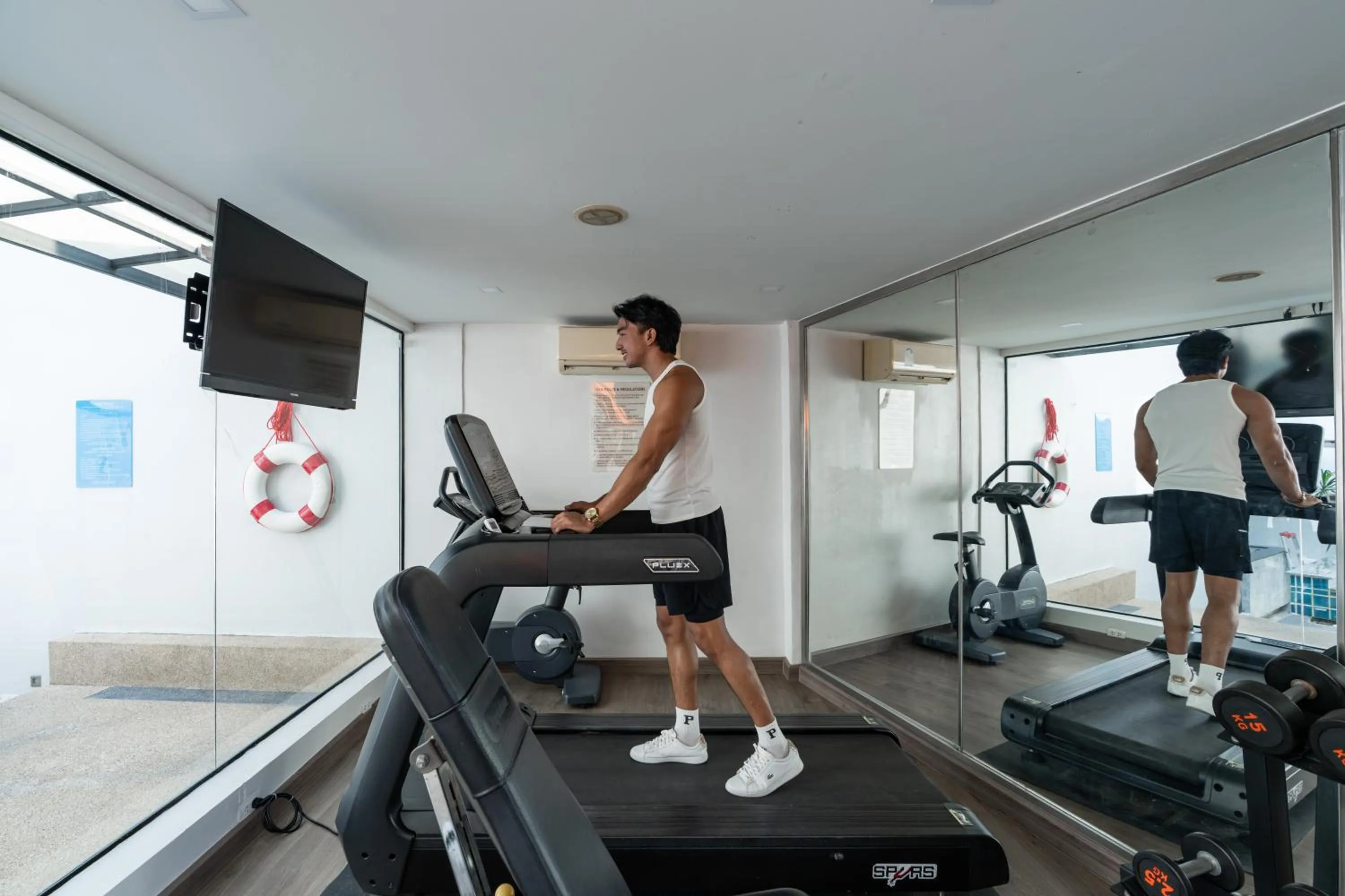 Fitness centre/facilities in Citrus Patong Hotel by Compass Hospitality