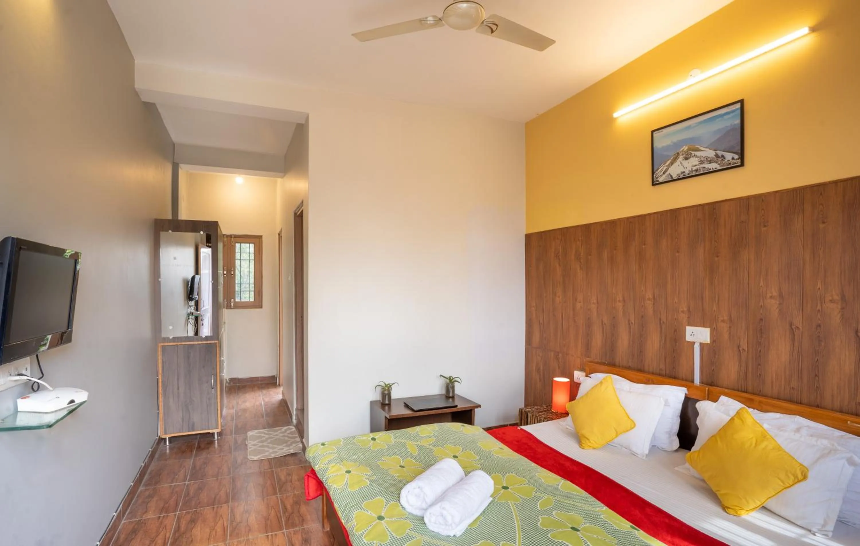 Photo of the whole room, Bed in The Trippy Tribe