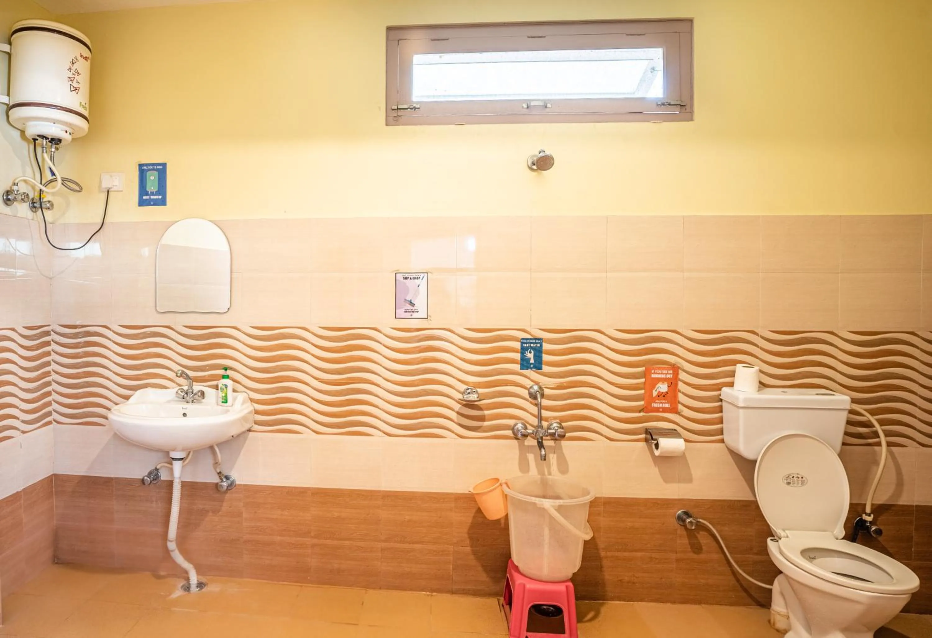 Bathroom in The Trippy Tribe