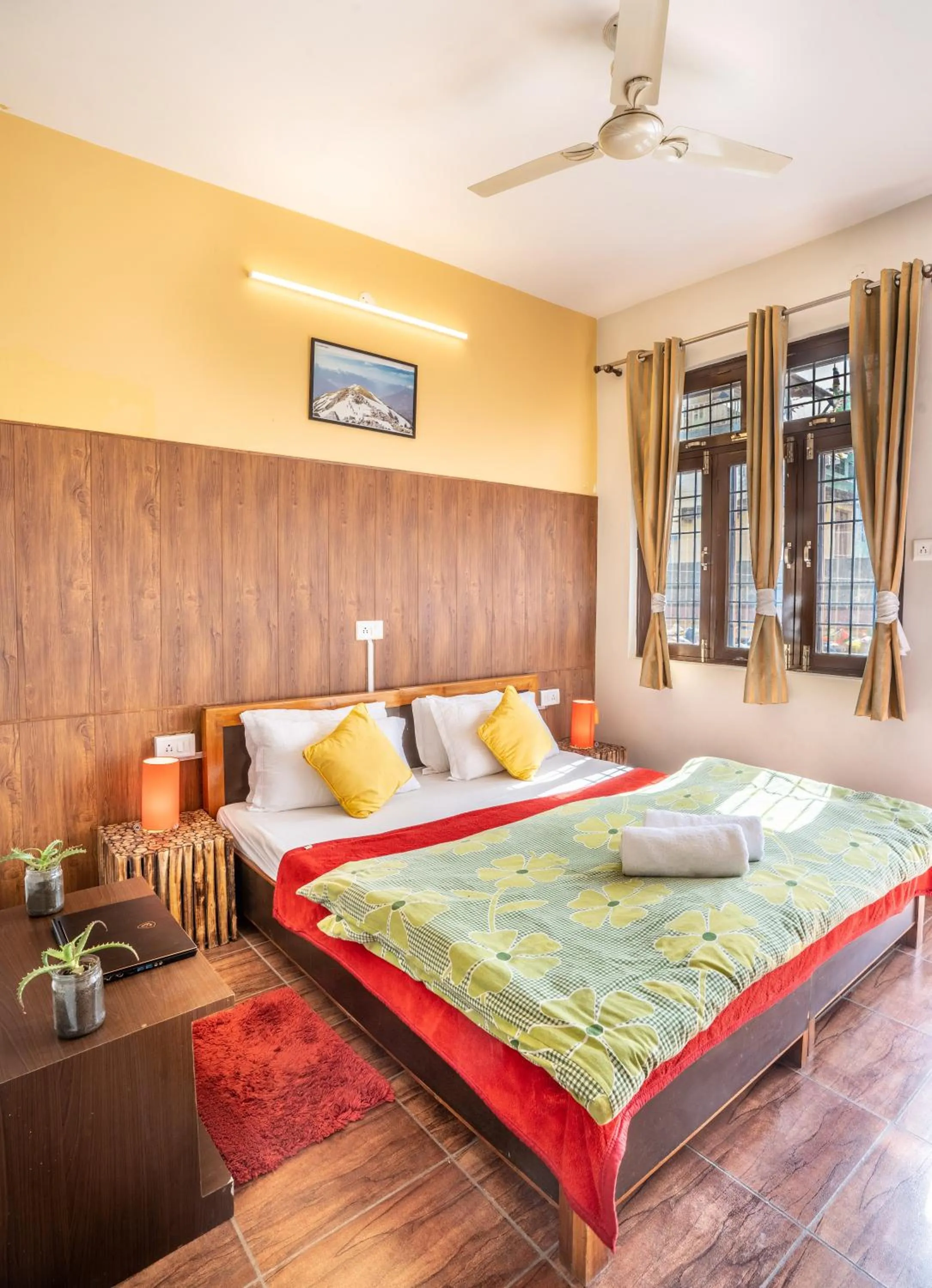 Photo of the whole room, Bed in The Trippy Tribe