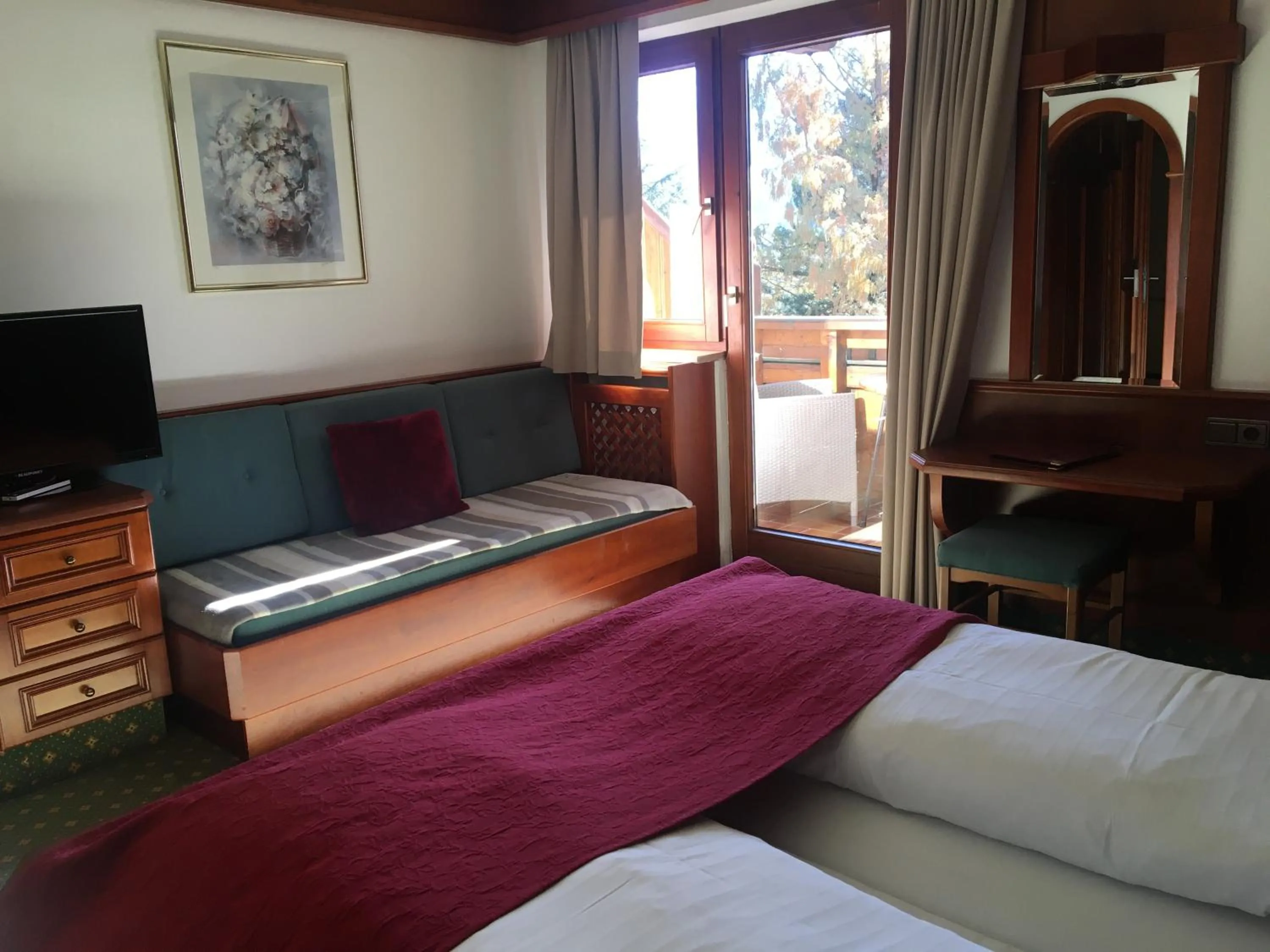 Bed in Hotel Tyrolis