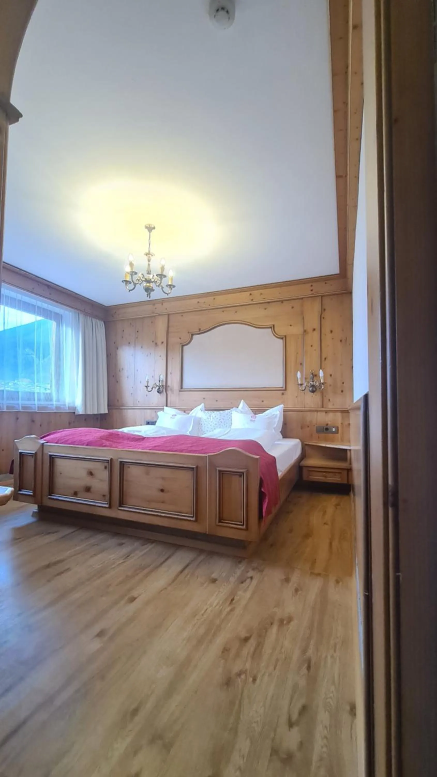 Bed in Hotel Tyrolis