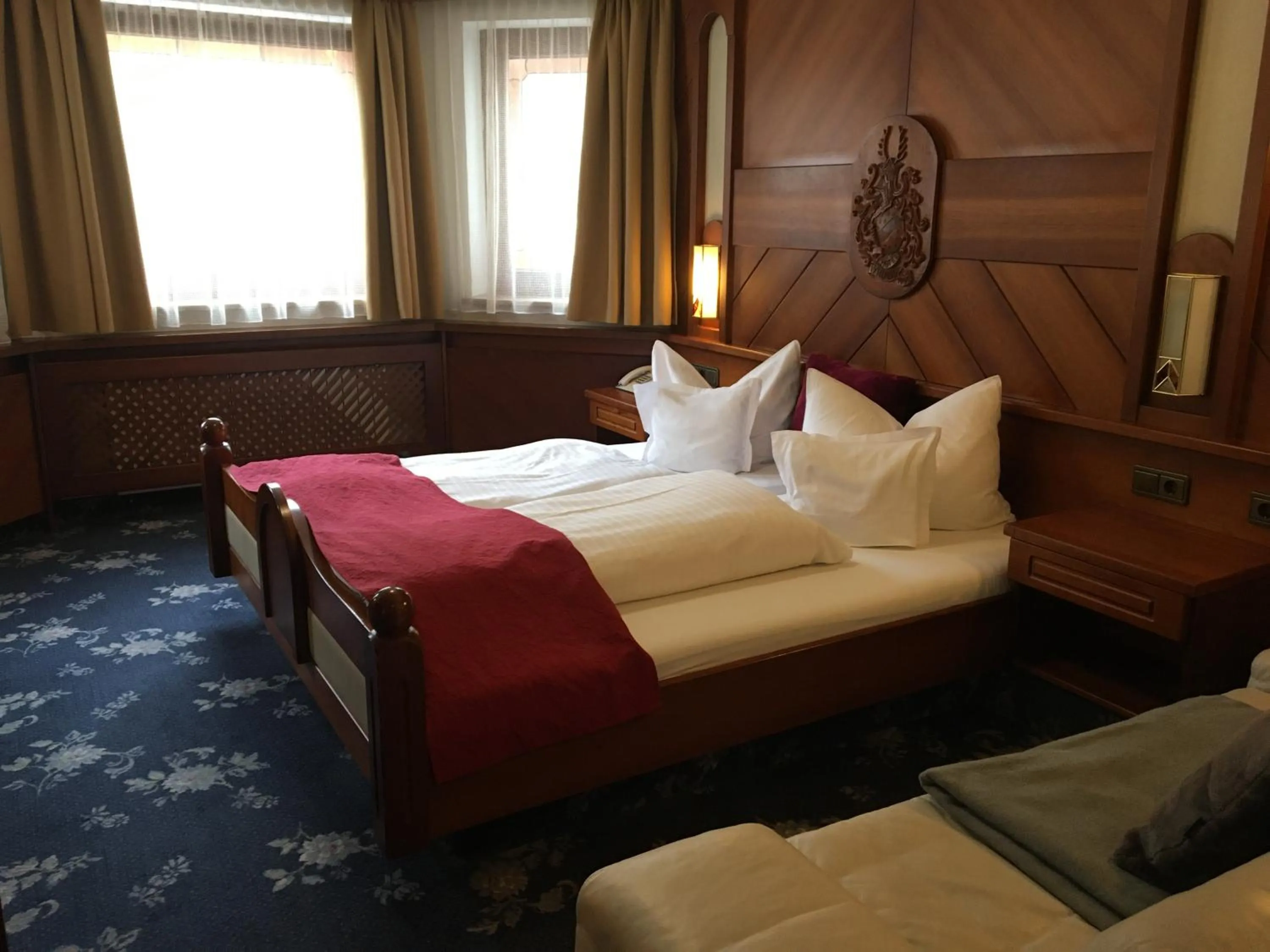 Bed in Hotel Tyrolis