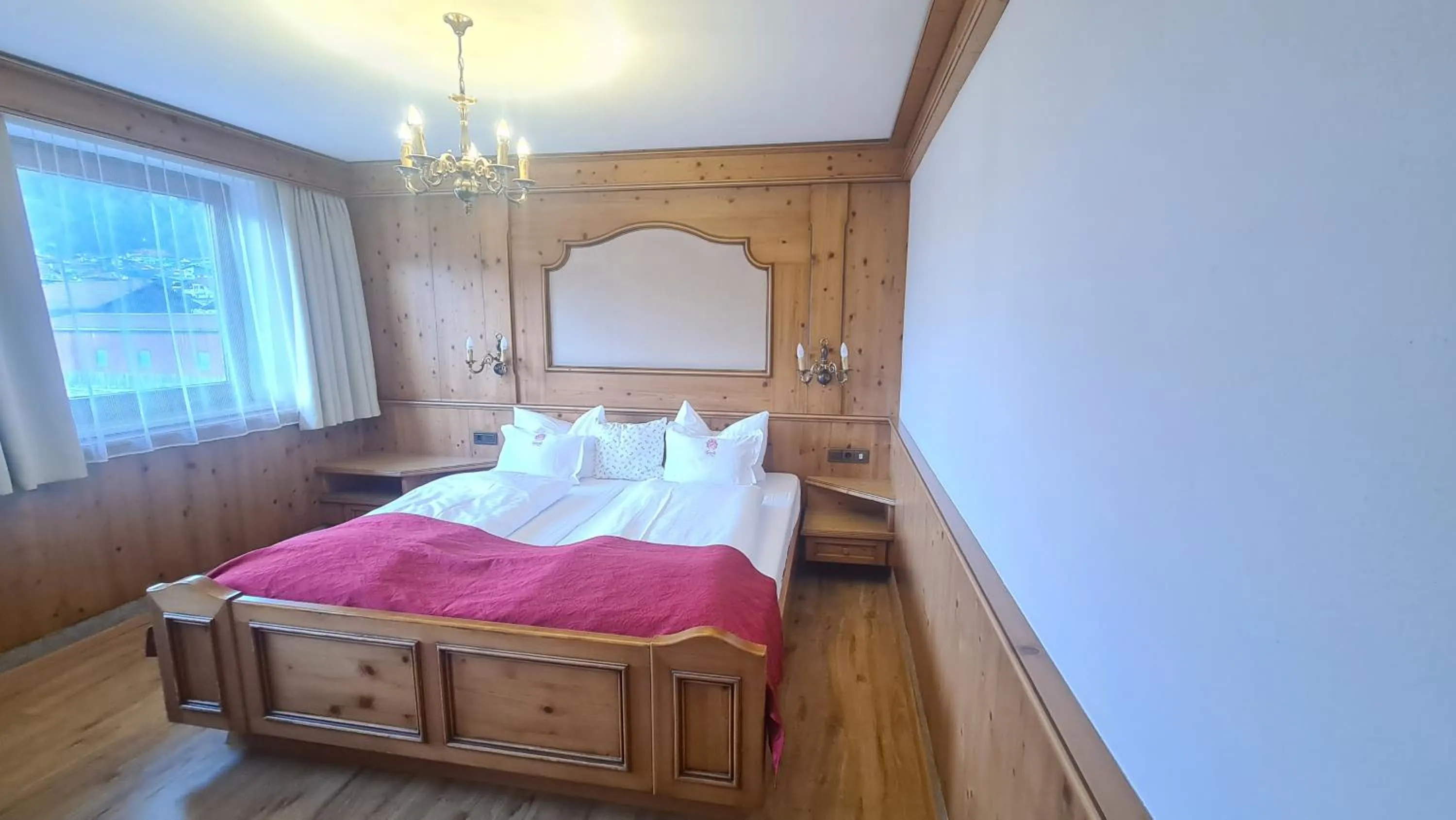 Bed in Hotel Tyrolis