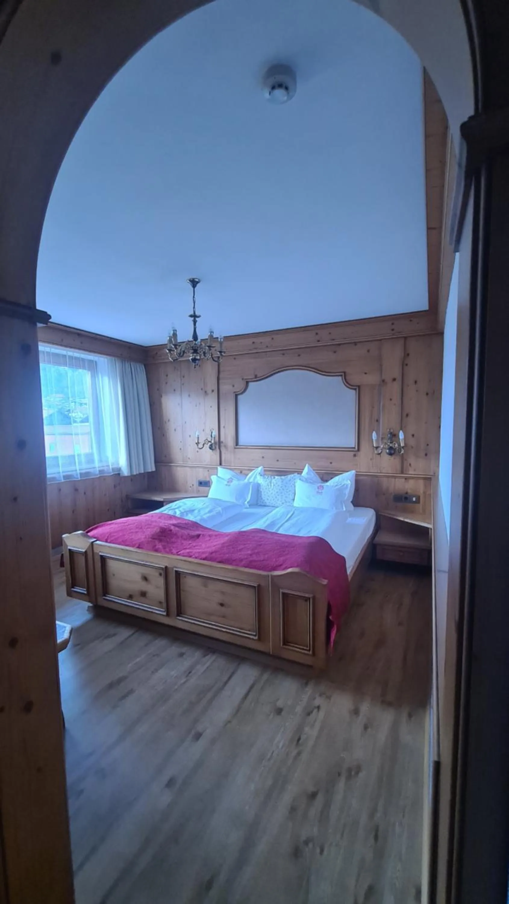 Bed in Hotel Tyrolis