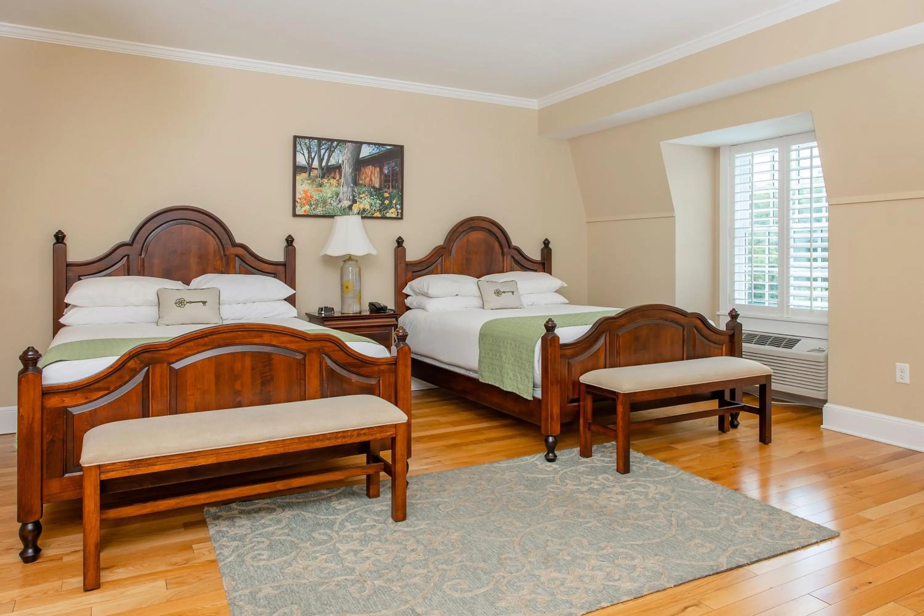 Bed in Mills Park Hotel