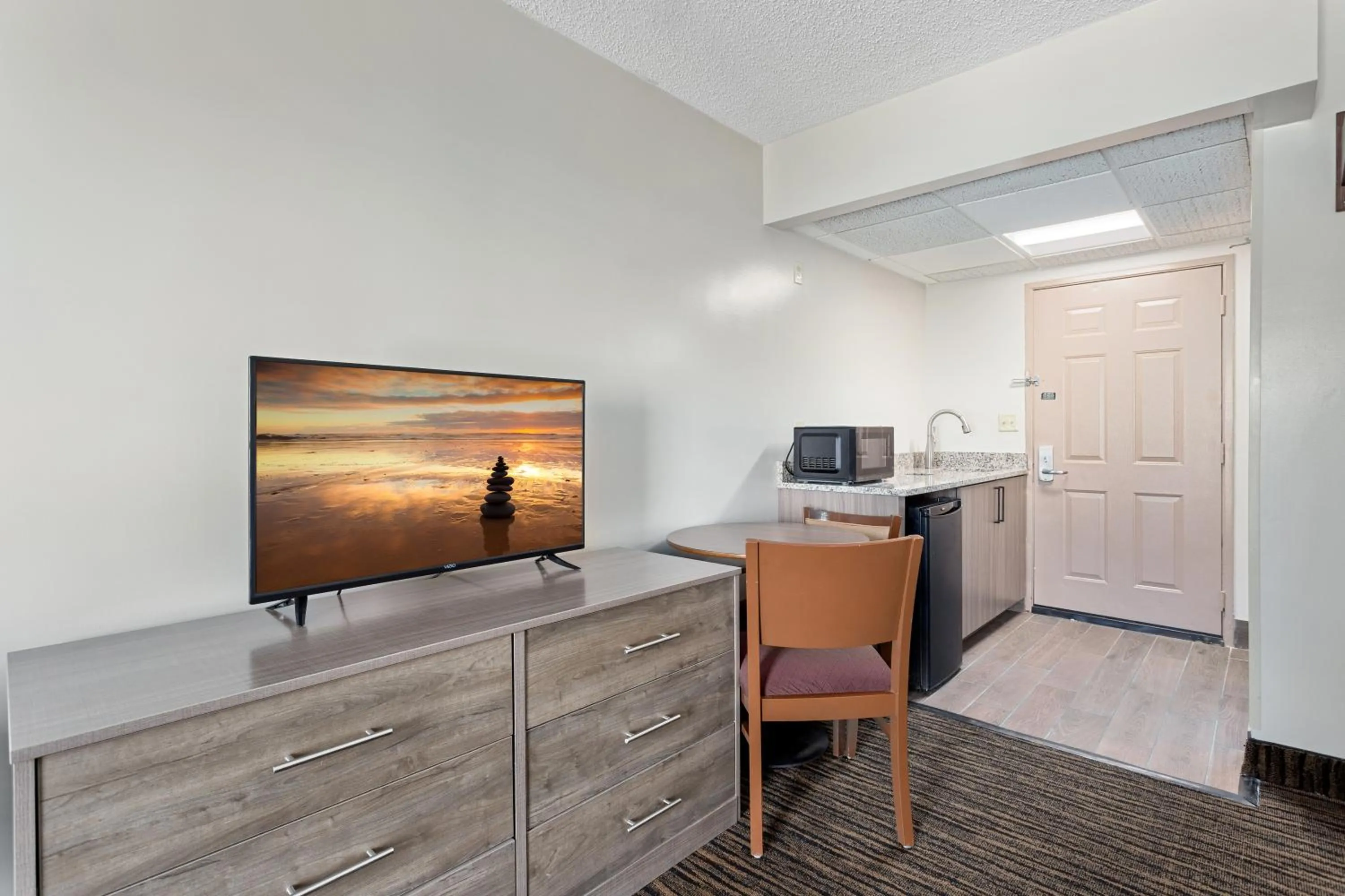 Kitchen or kitchenette in Americana Motor Inn on Boardwalk