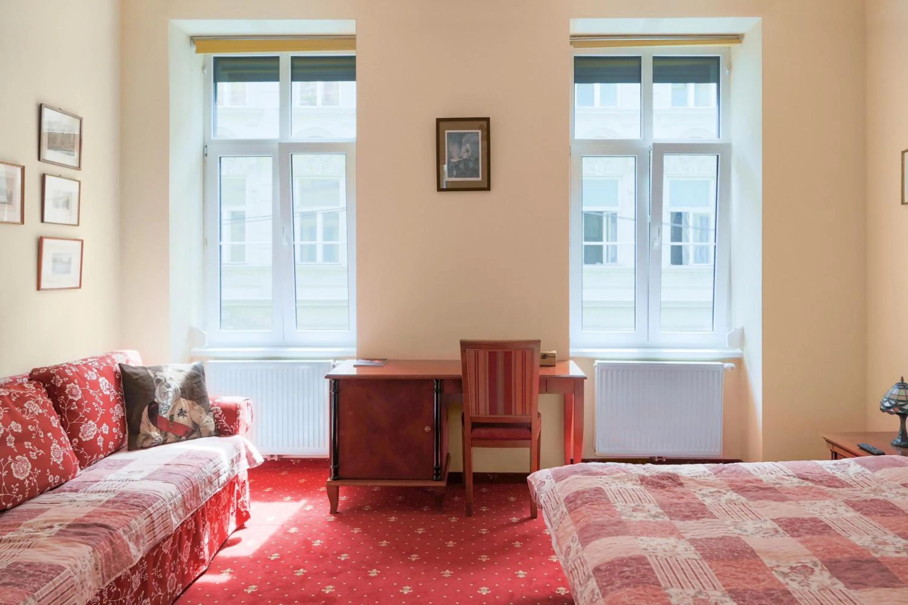 Photo of the whole room, Bed in Altwienerhof Boutique Hotel