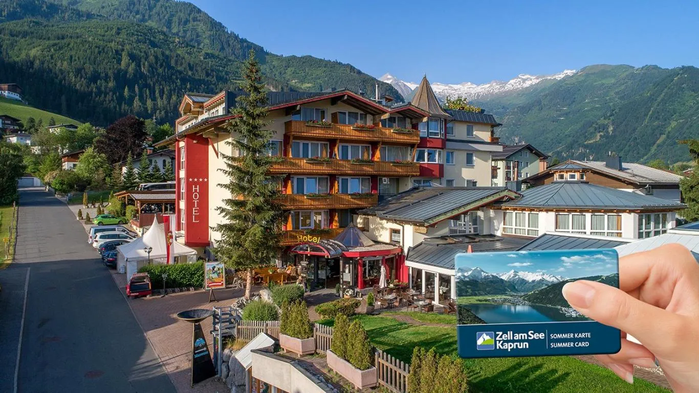 Property building in VÖTTER'S HOTEL in Kaprun am Kitzsteinhorn - Skibus direkt