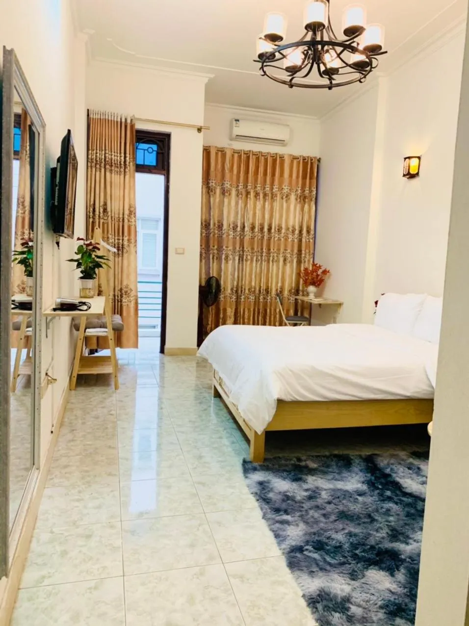 View (from property/room), Bed in Lumos Home Ha noi