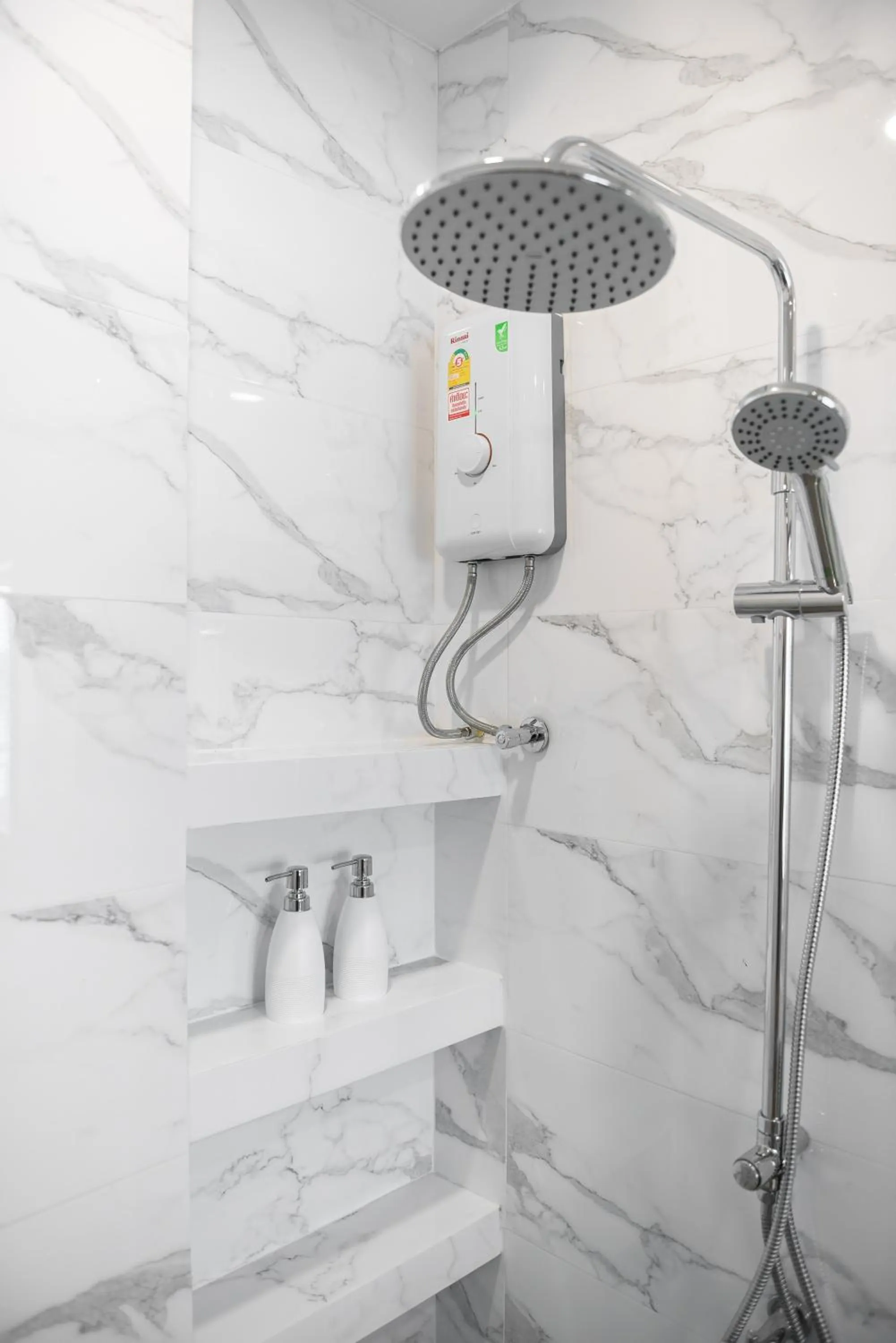 Bathroom in Chiangkhan River Walk Hotel