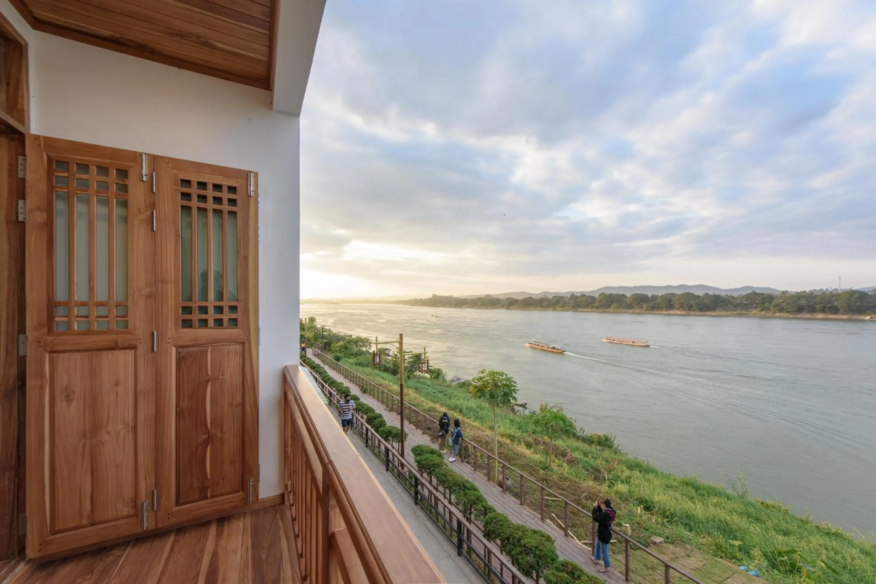 Balcony/Terrace in Chiangkhan River Walk Hotel