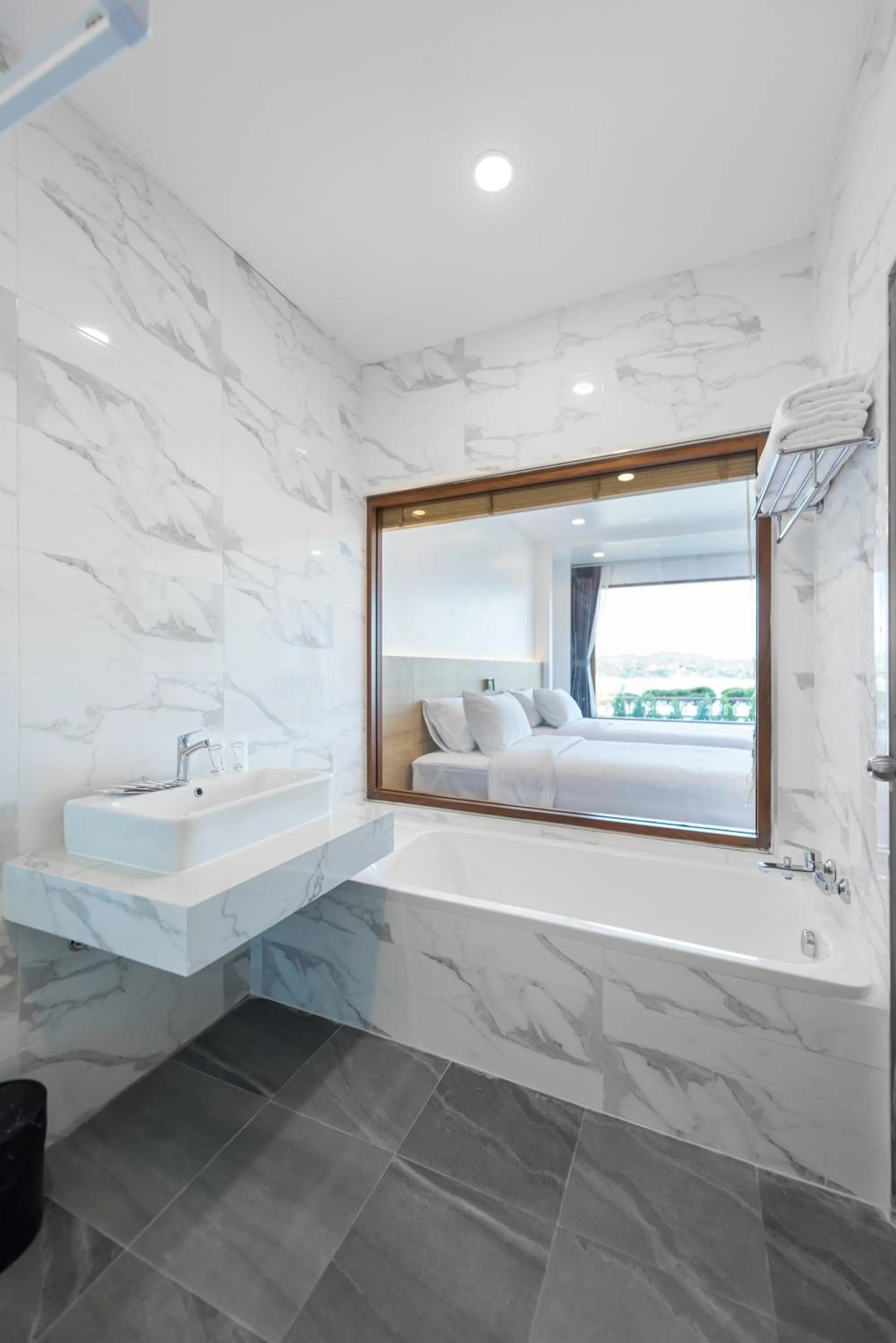 Bathroom in Chiangkhan River Walk Hotel