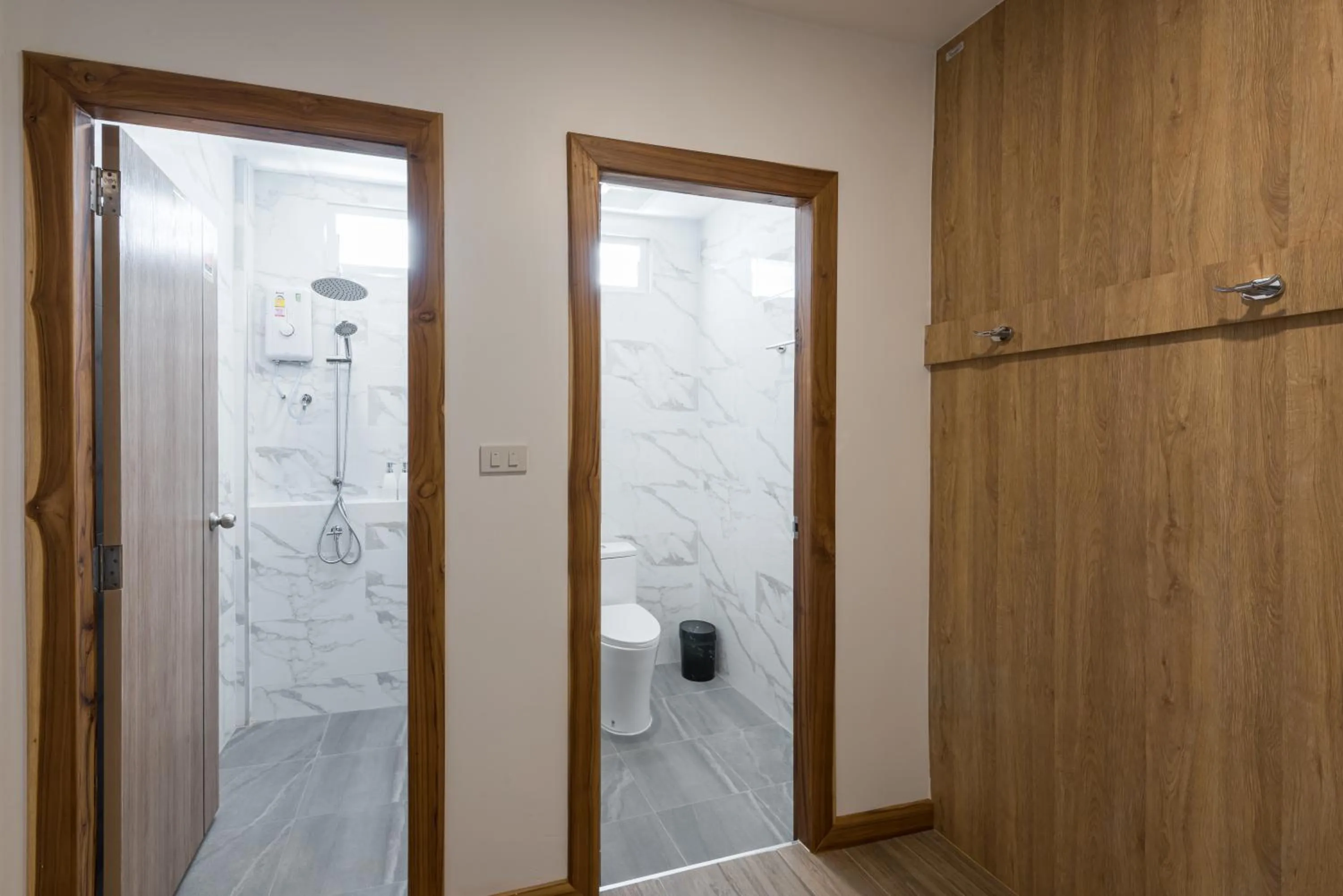 Bathroom in Chiangkhan River Walk Hotel