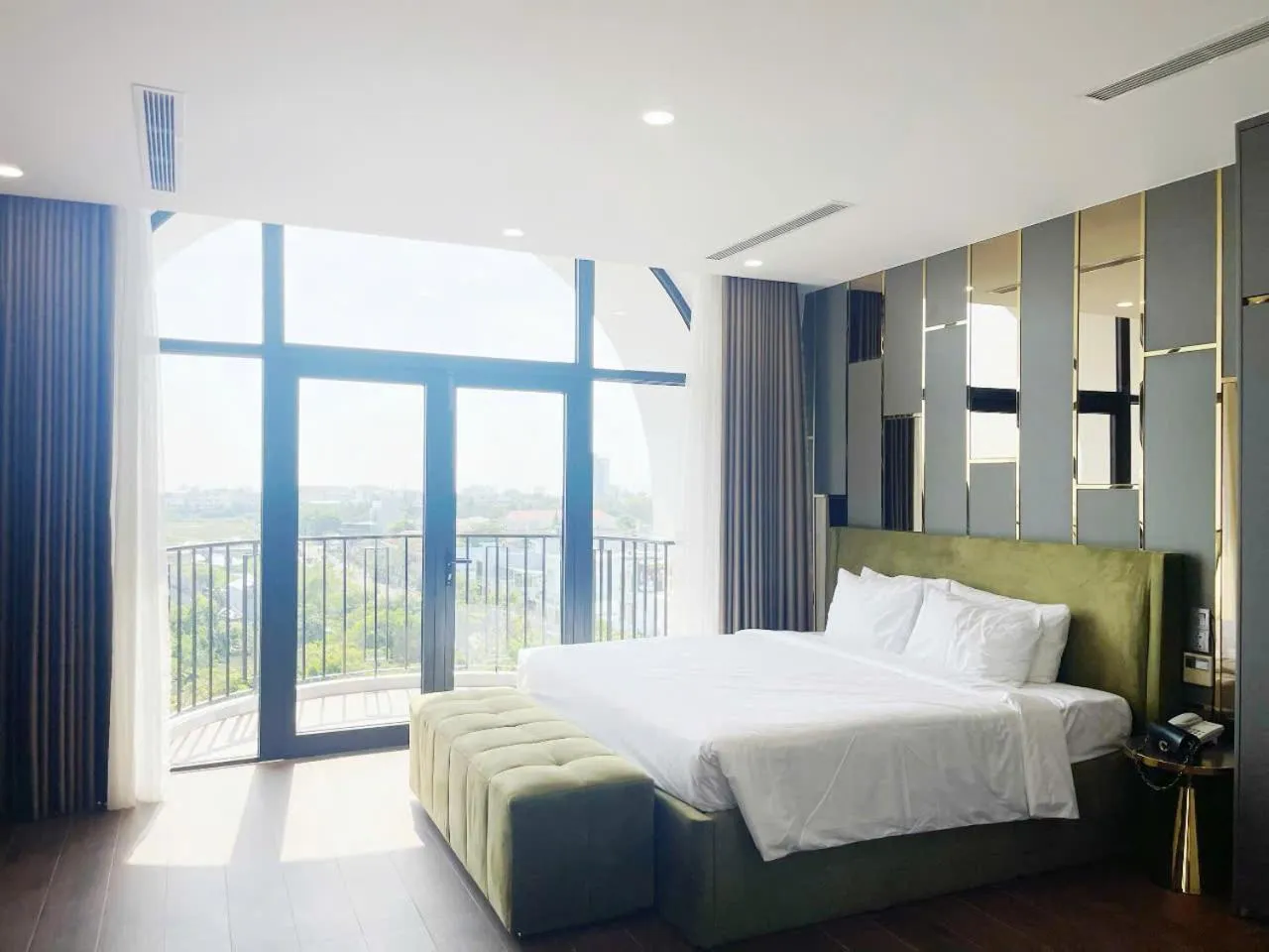 Bed in La Casa Tuy Hòa