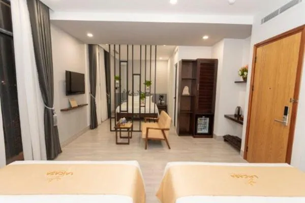 Bed in La Casa Tuy Hòa