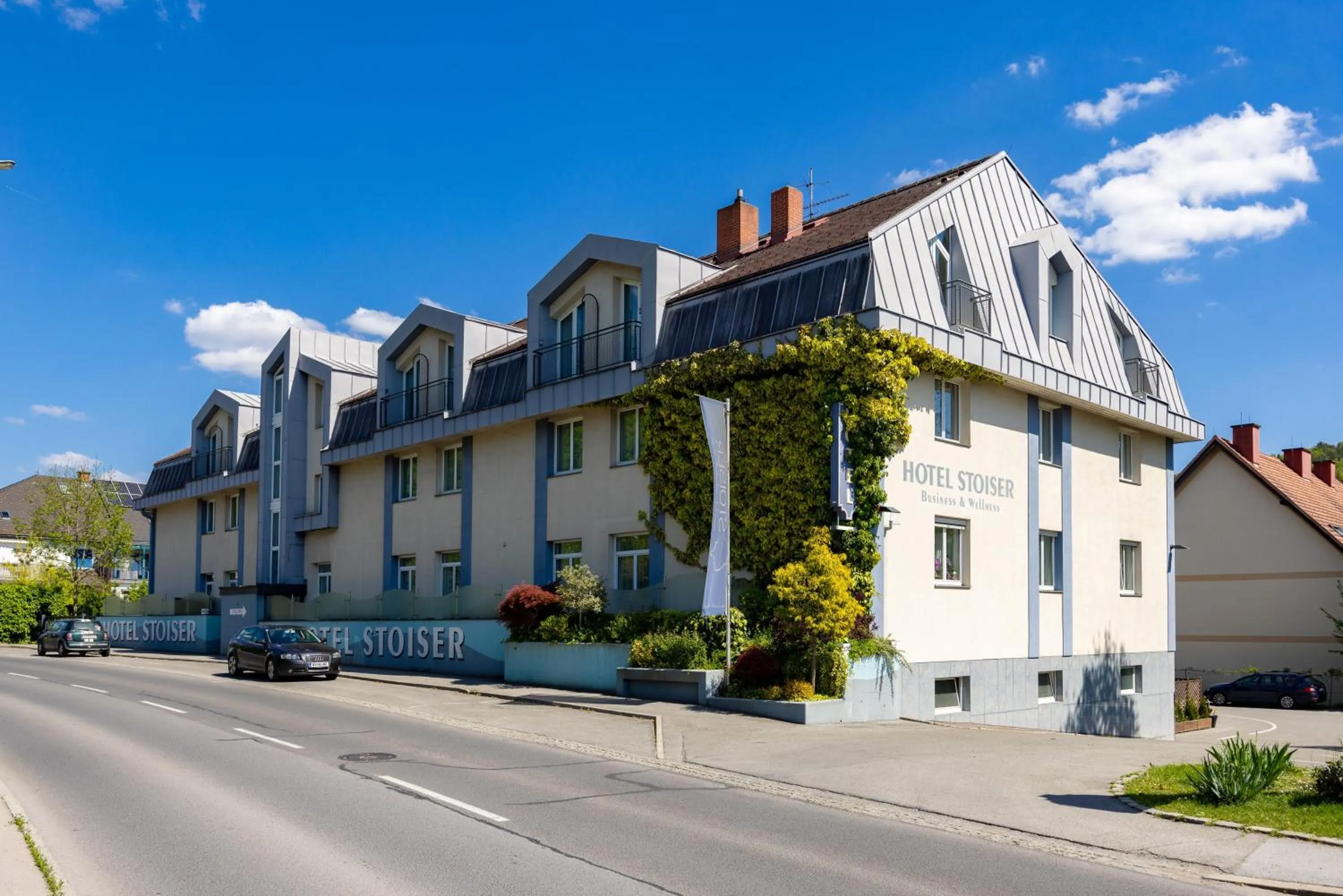 Property building in Hotel Stoiser Graz -Parkplatz inbegriffen!