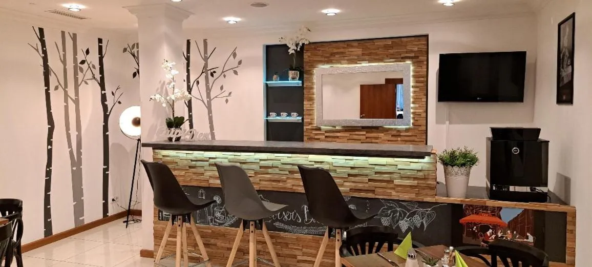 Lounge or bar in Hotel Stoiser Graz -Parkplatz inbegriffen!